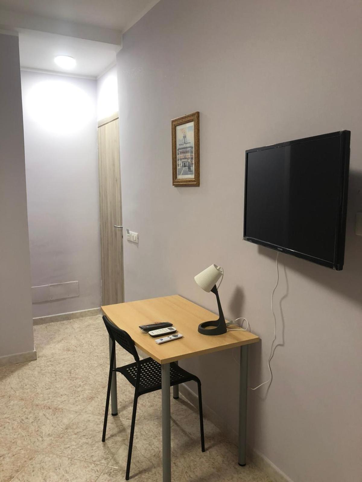 Triple Room with Private Bathroom photo 3