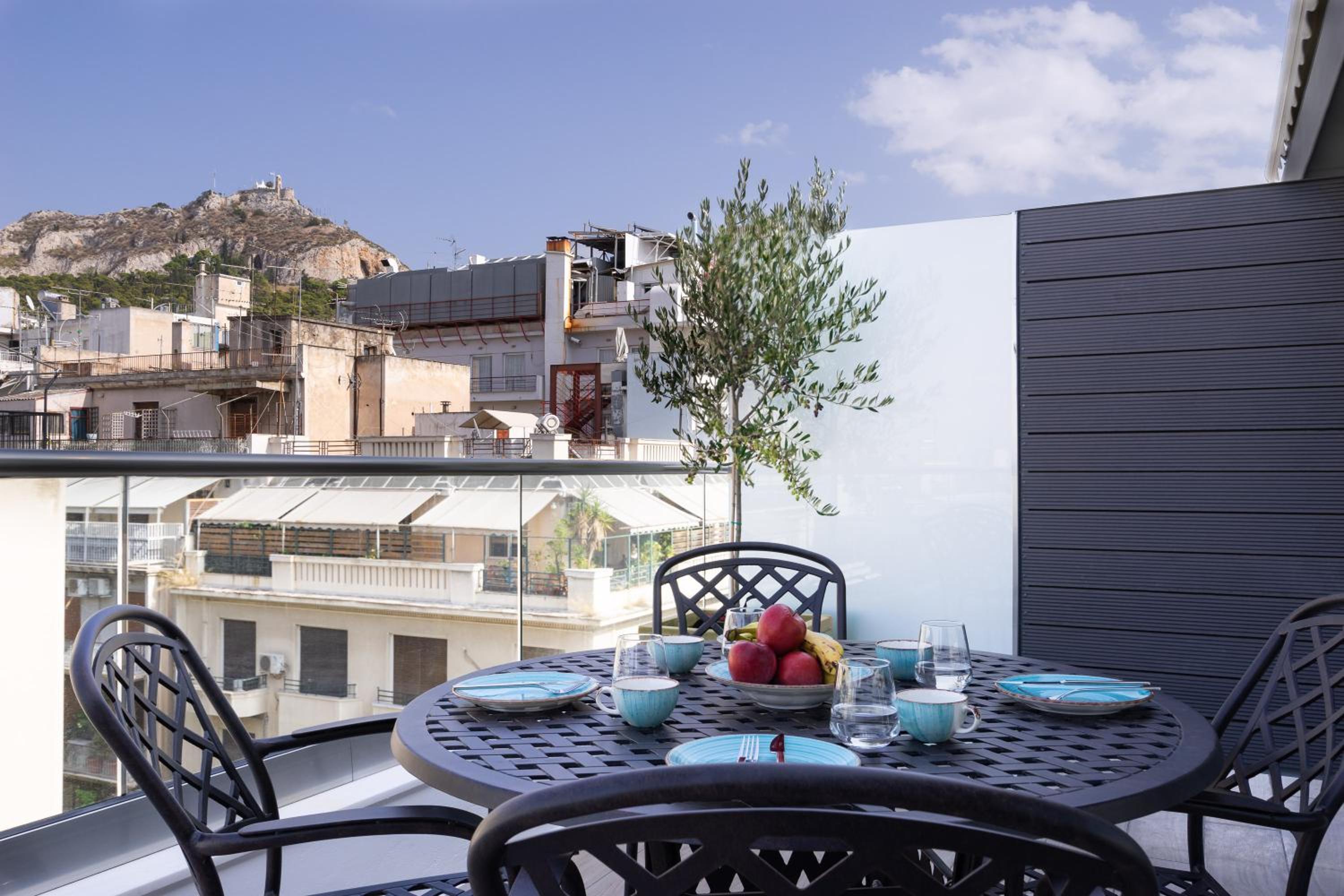Family Apartment with Balcony photo 3