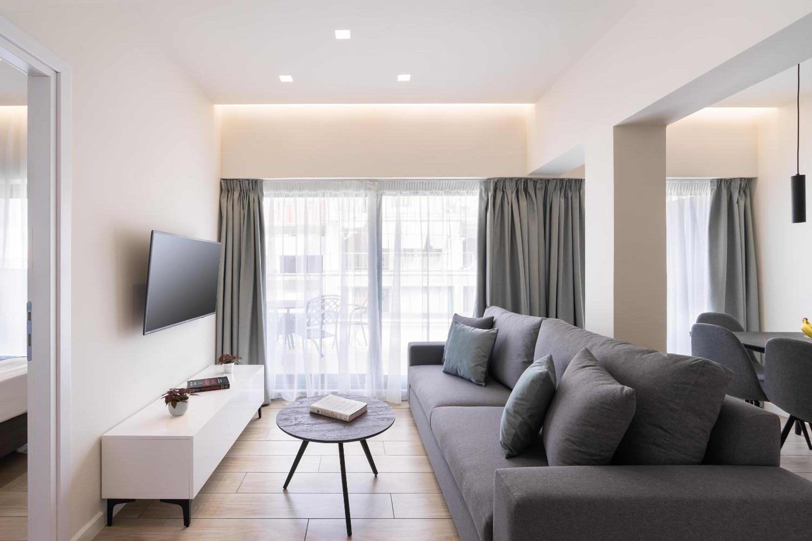 Family Apartment with Balcony photo 1