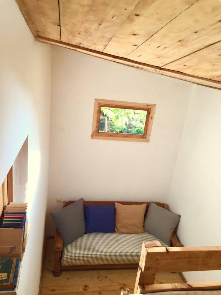 One-Bedroom Apartment - Photo 5
