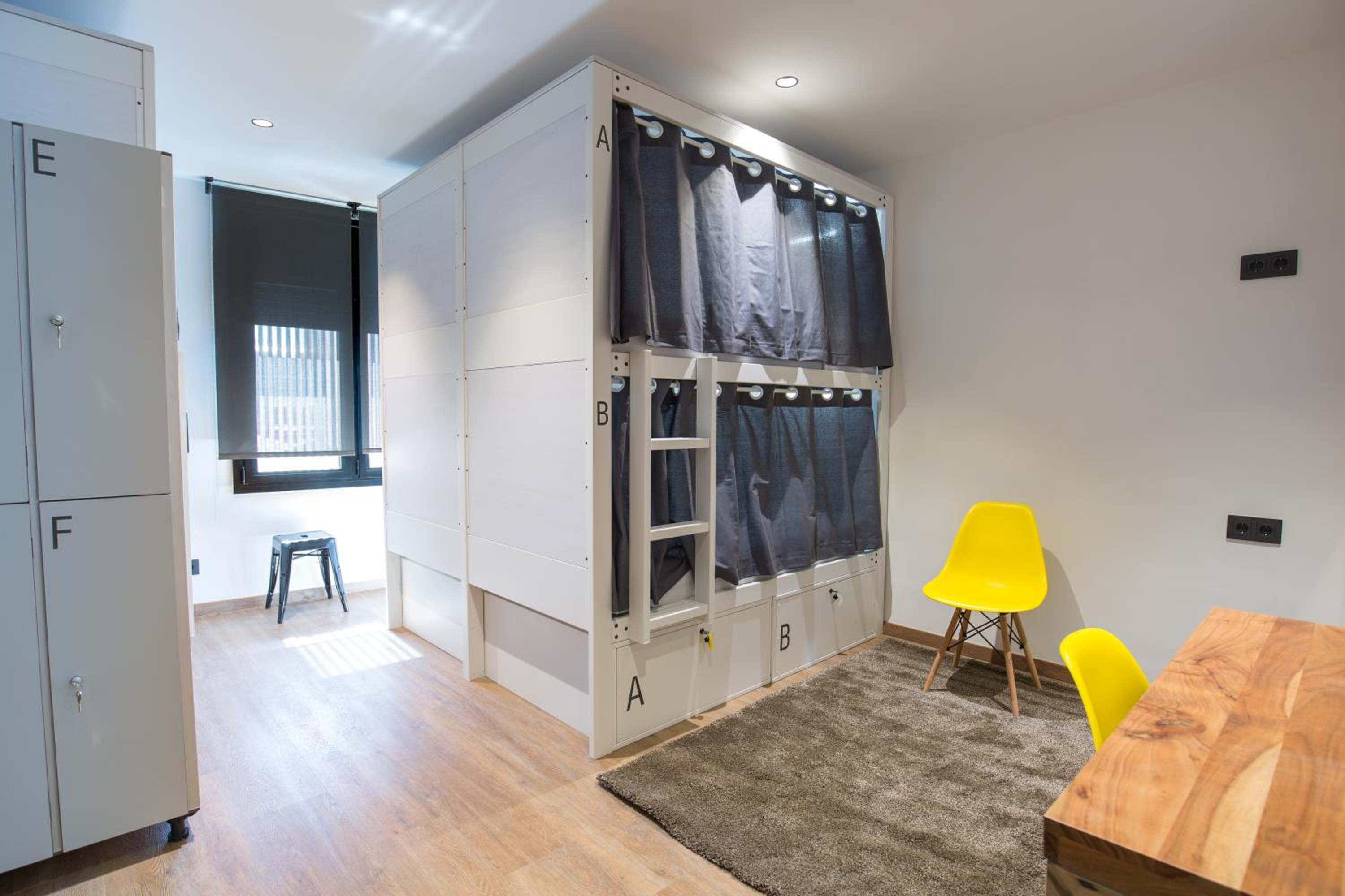 Habitación Doble Estándar o con Dos Camas Individuales.