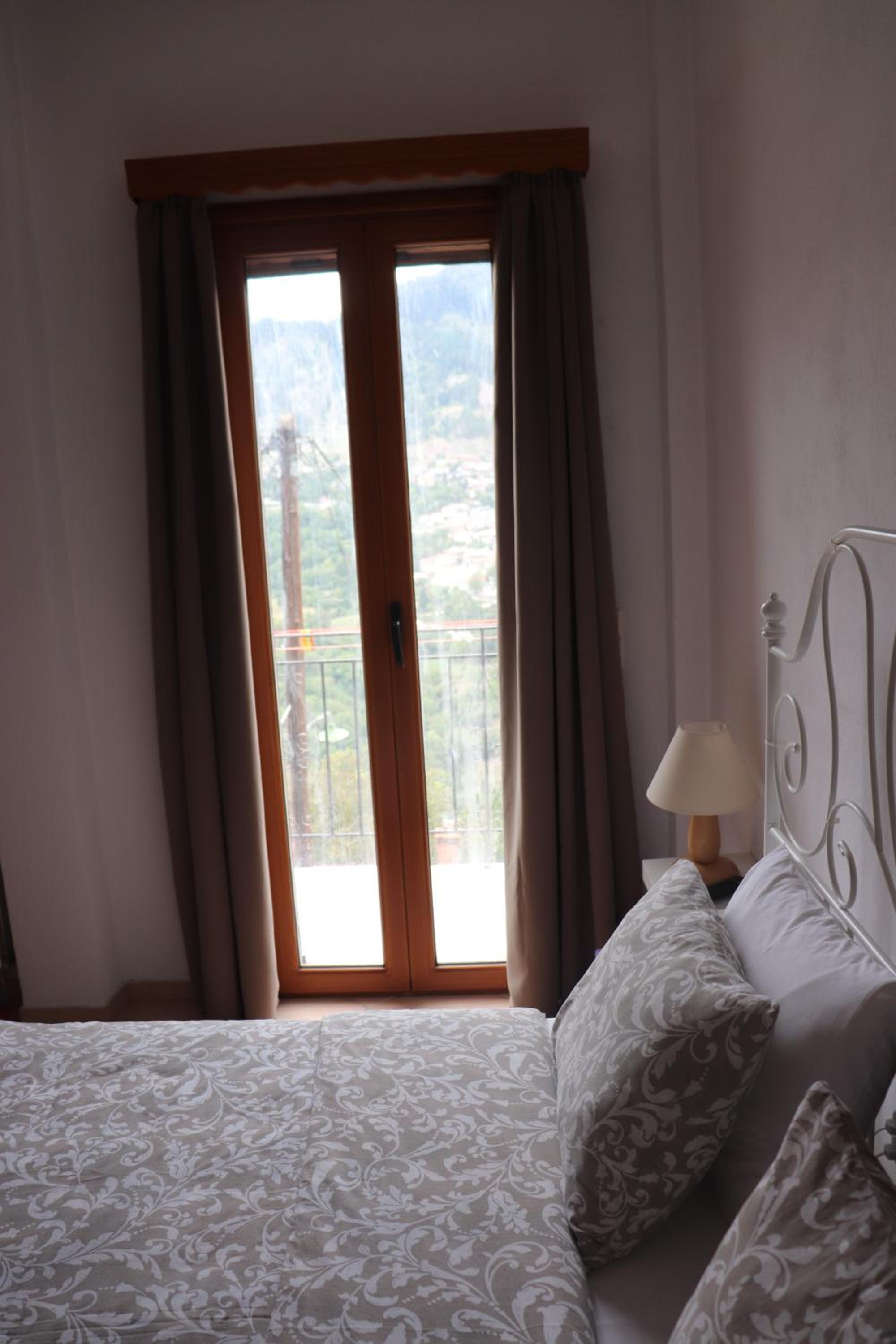 Two-Bedroom Apartment - Photo 9