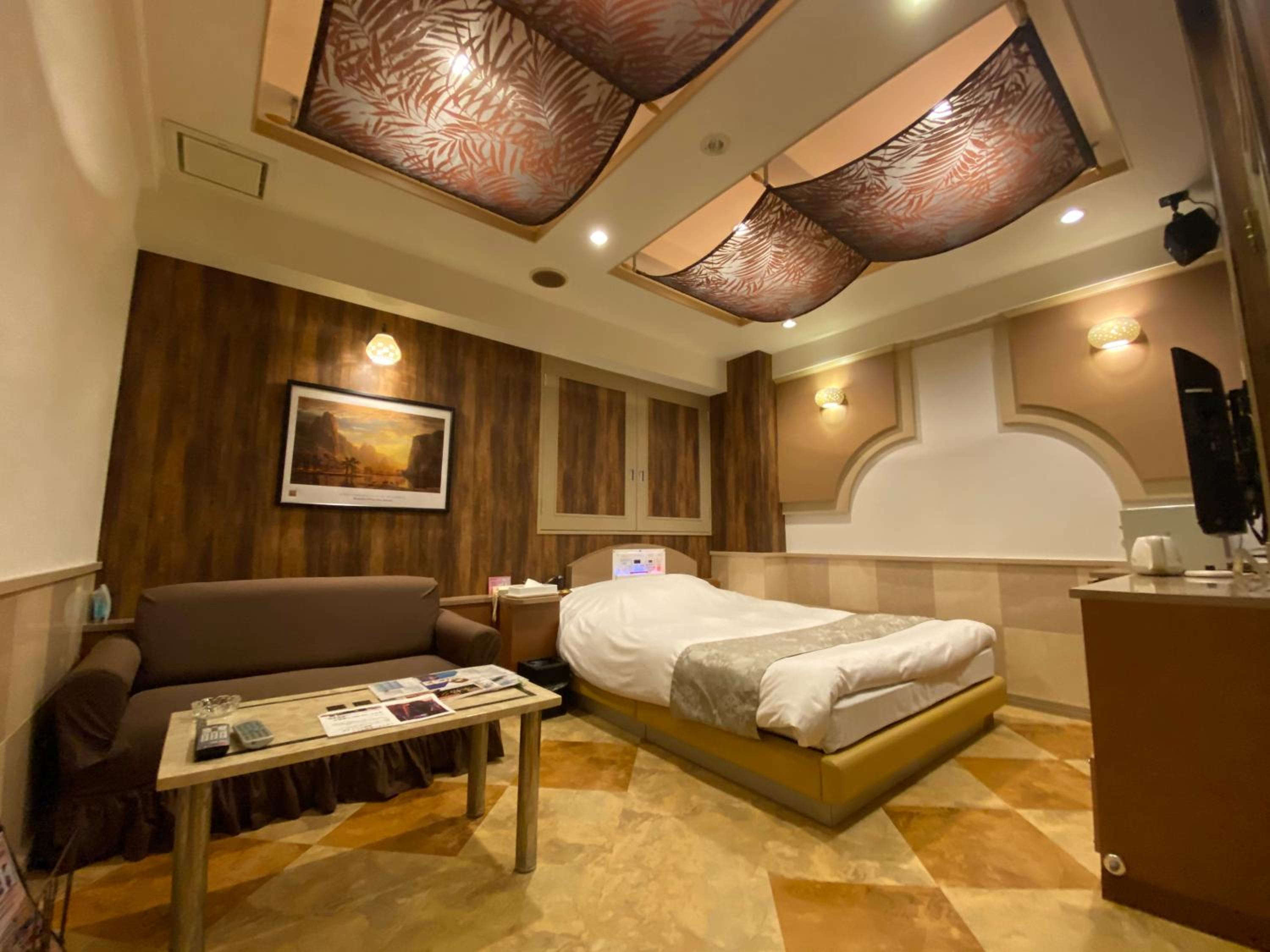 Small Double Room - Photo 1