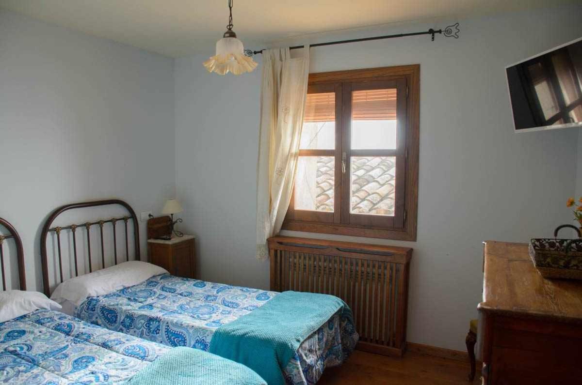 Six-Bedroom Villa  photo 2