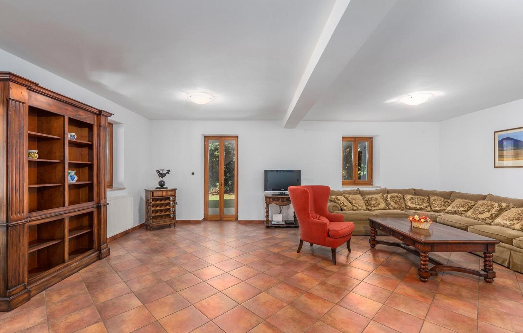 Villa photo 1