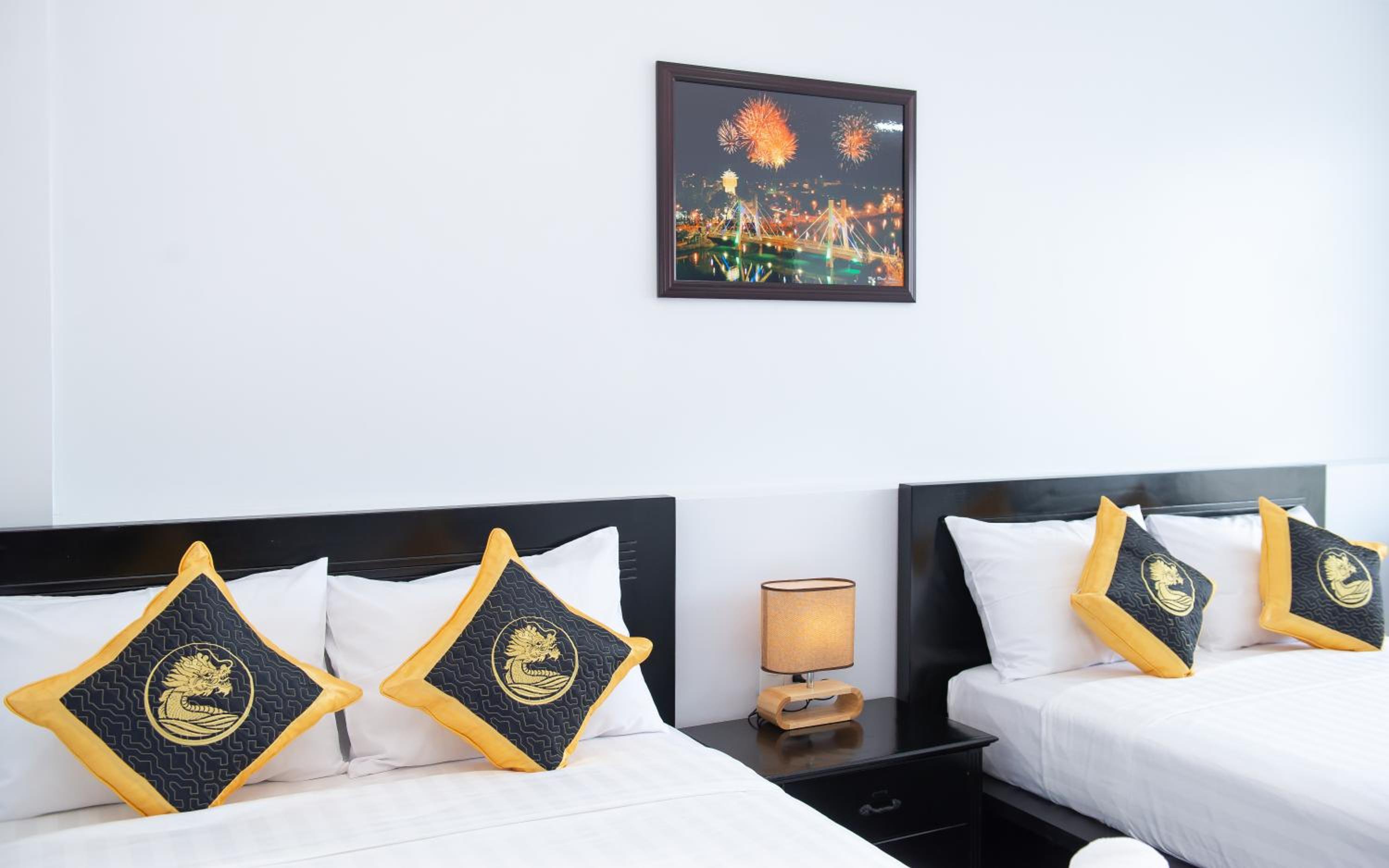Deluxe Double or Twin Room with City View photo 3