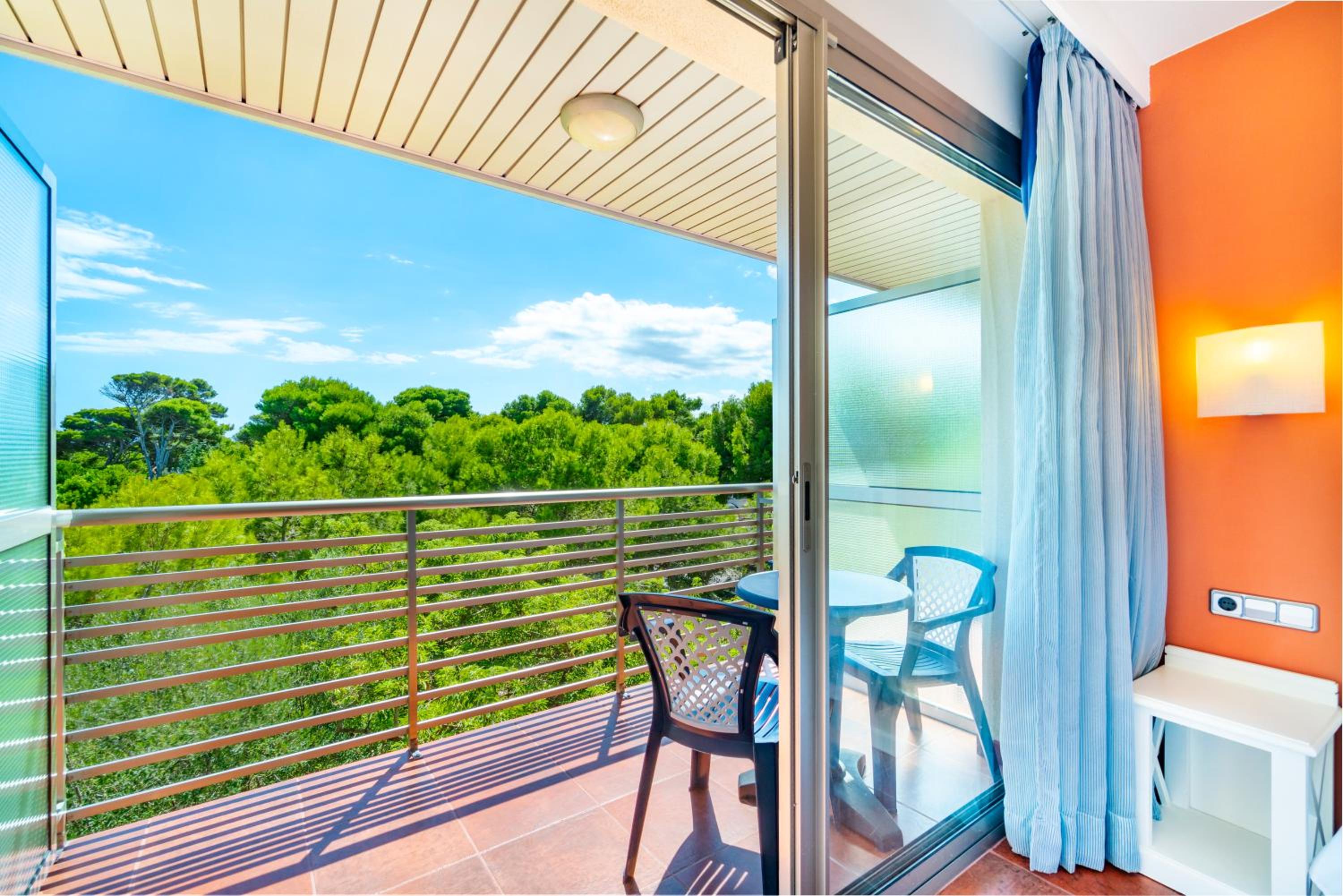 Double or Twin Room with Balcony