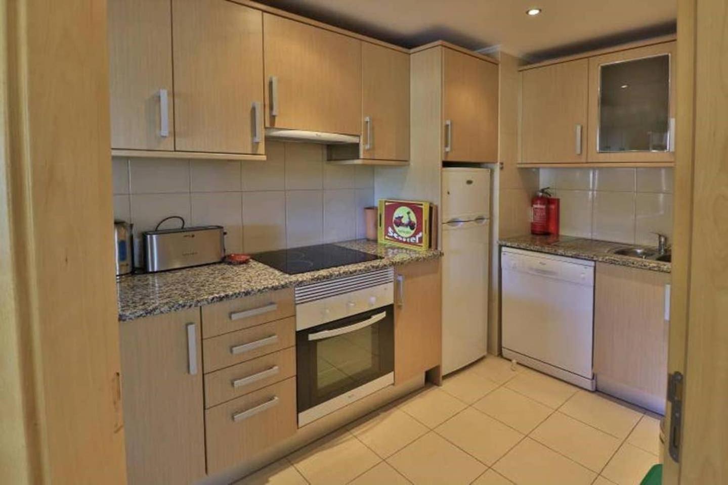 Three-Bedroom Villa photo 2