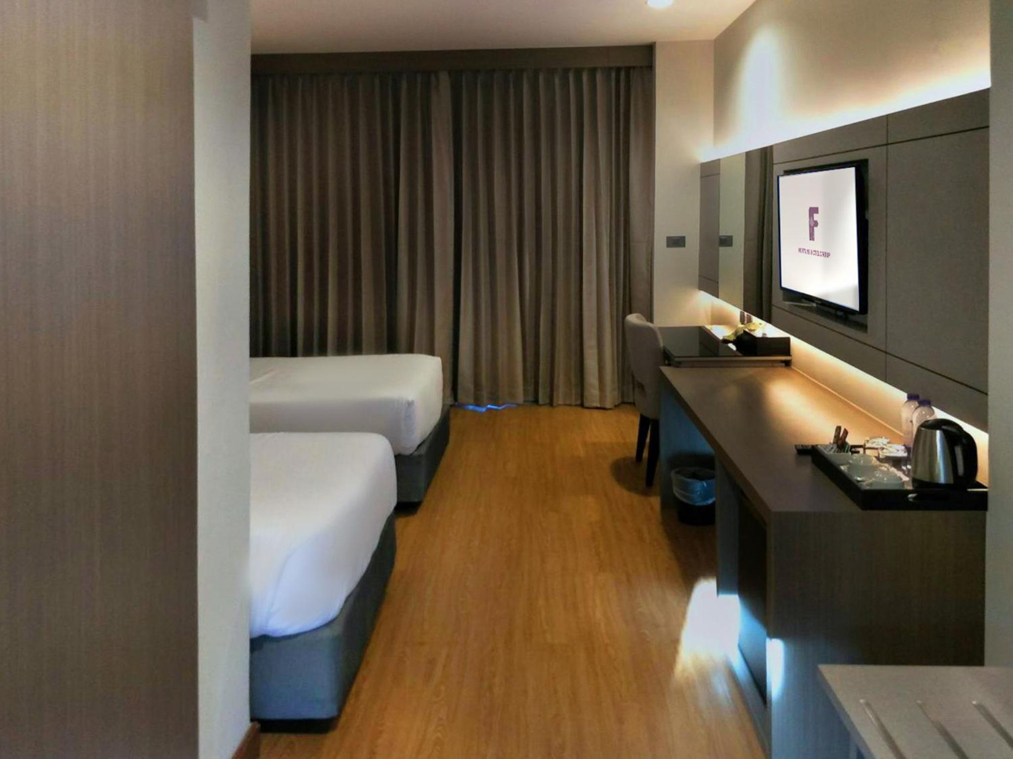 Superior River View Twin Room - Photo 1