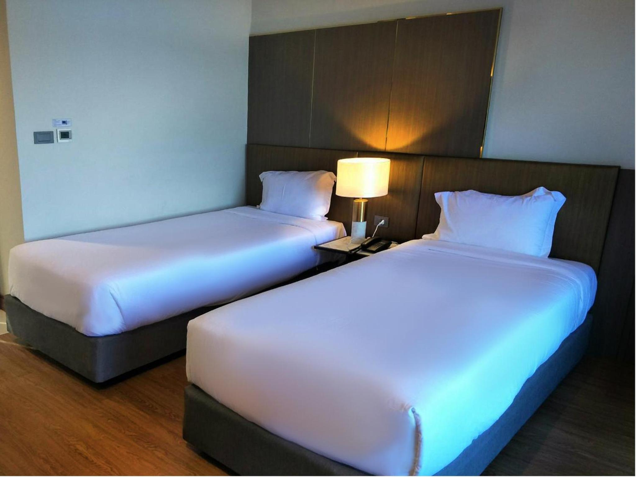 Superior River View Twin Room - Photo 9