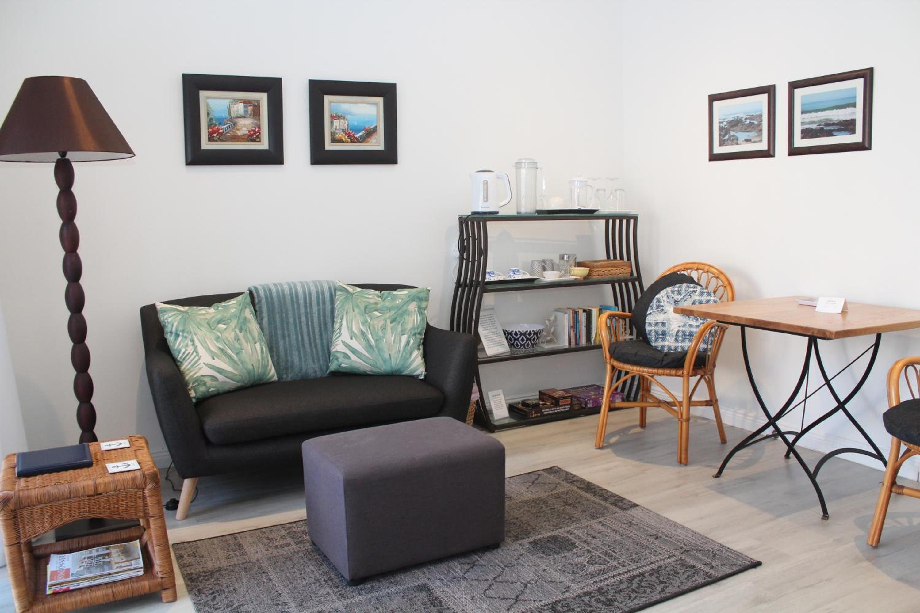 Deluxe Queen Suite