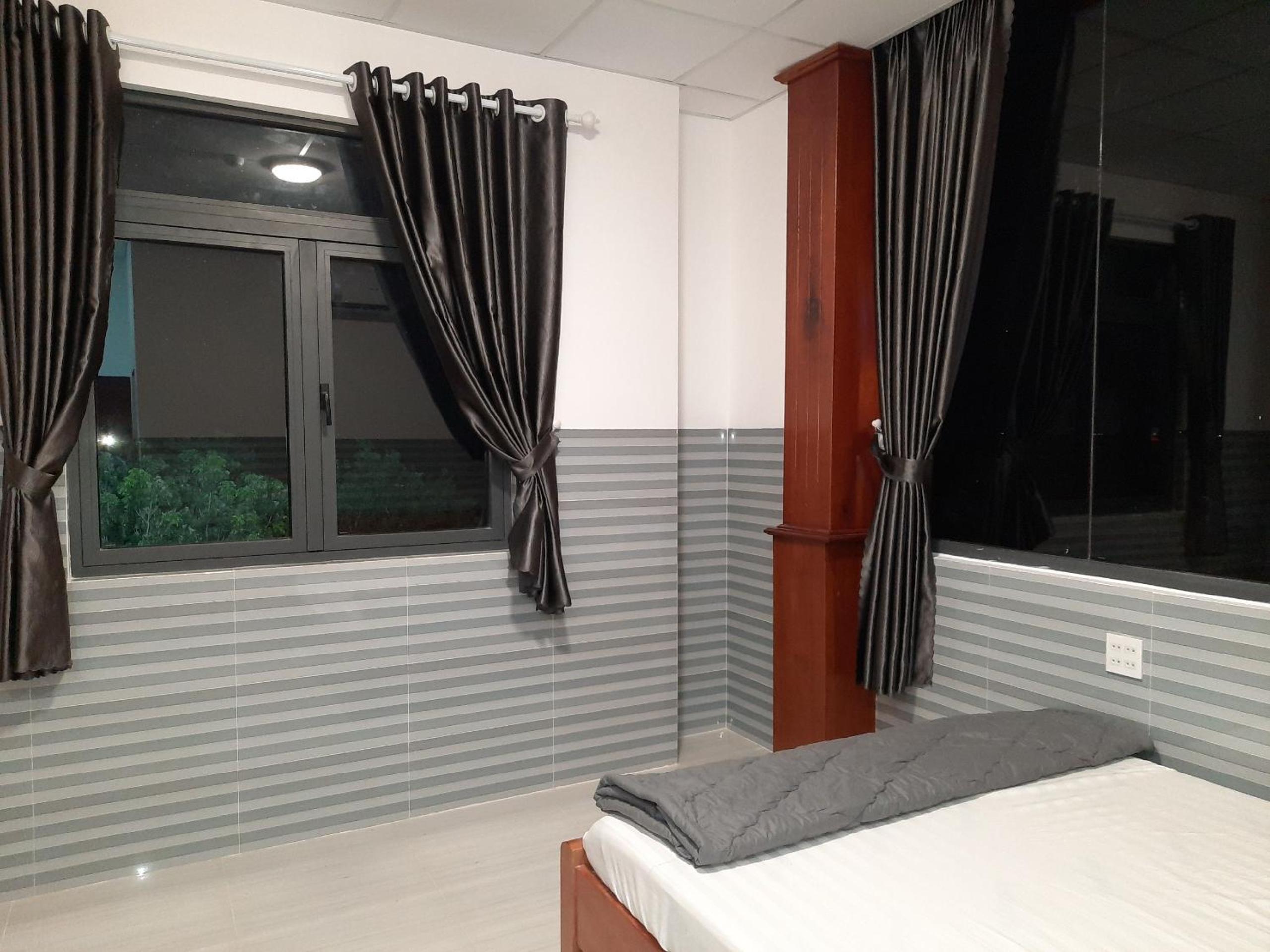 Standard King Room photo 3