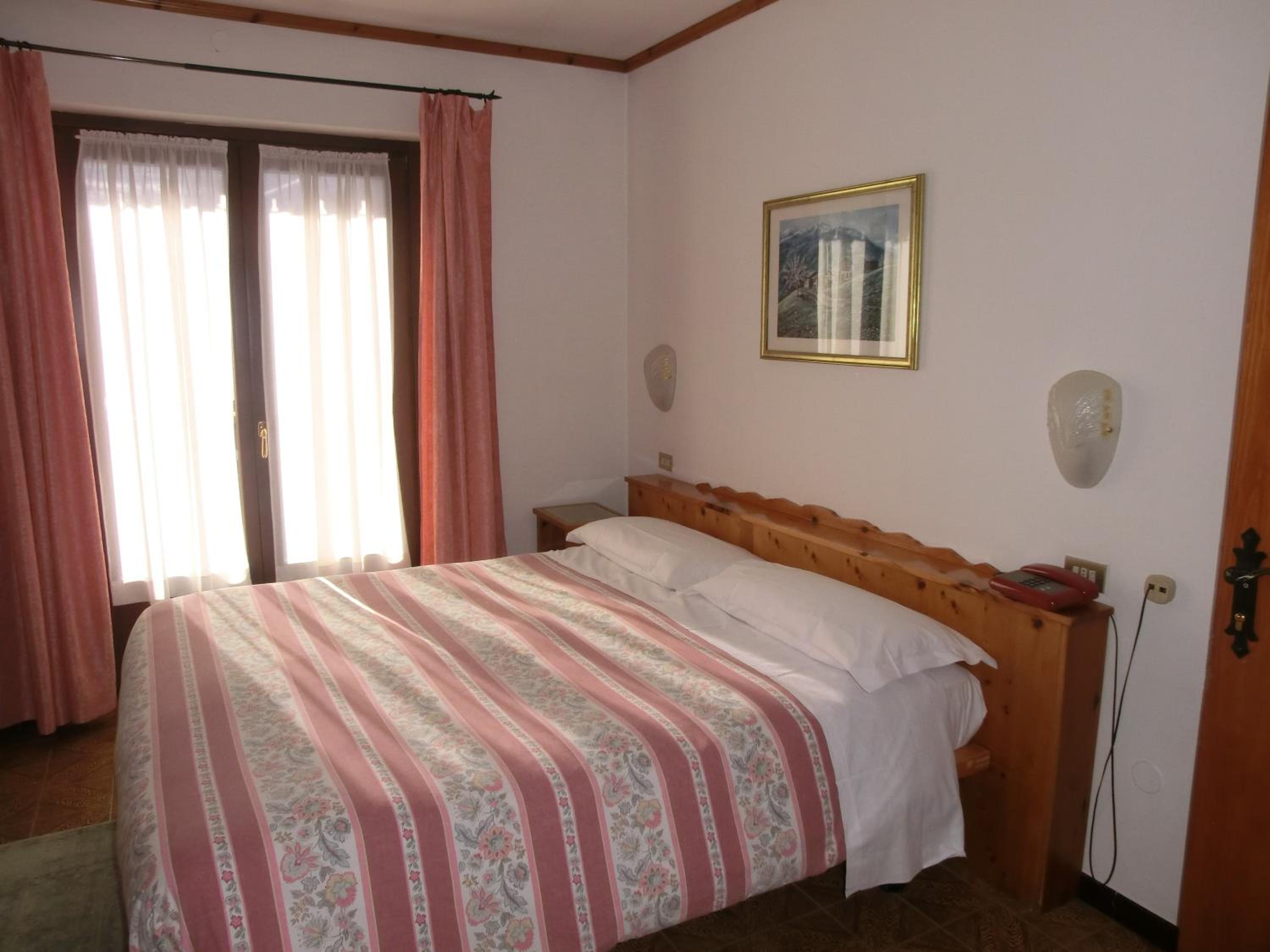 Double Room - Photo 12