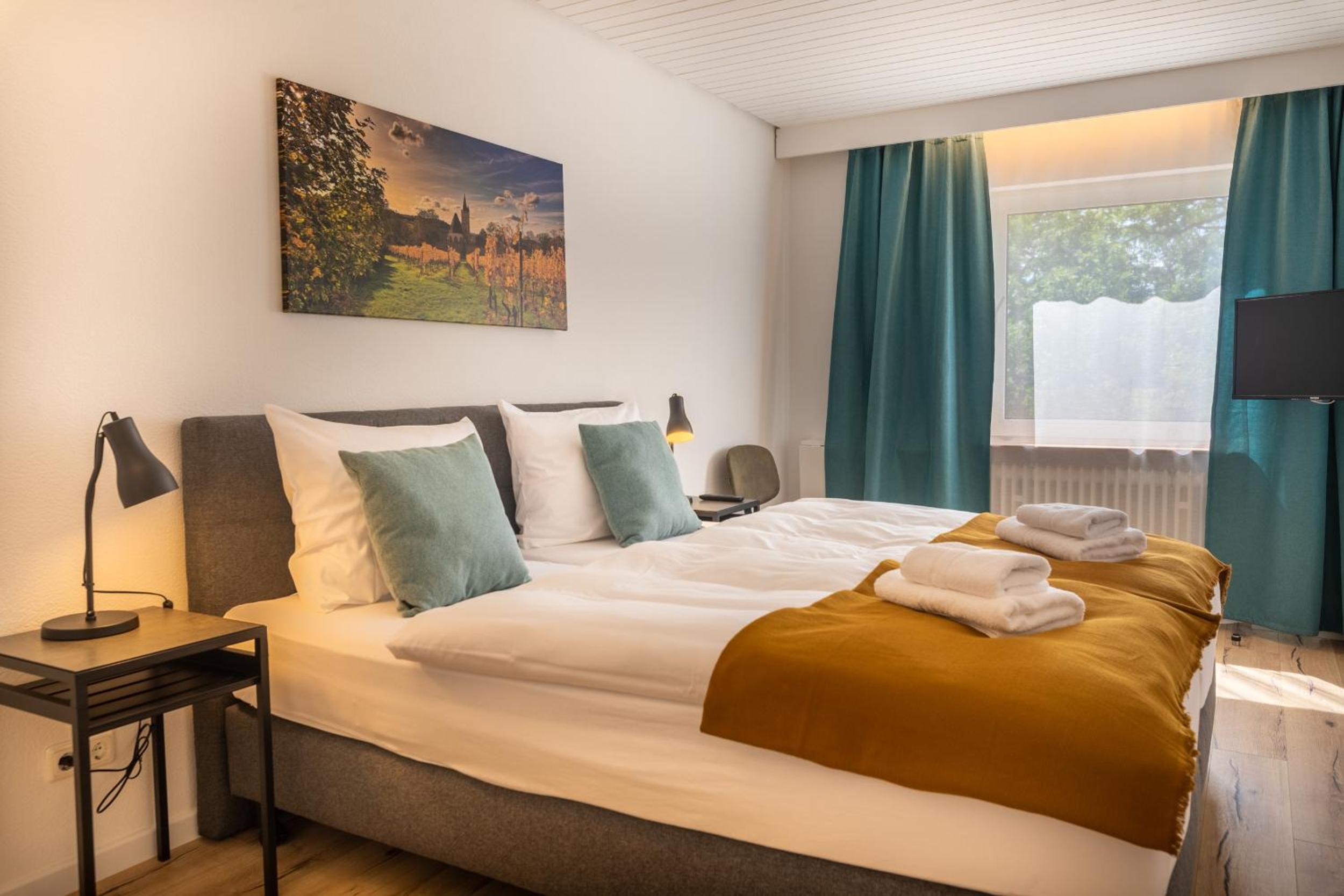 Double Room with Private Bathroom - Photo 11