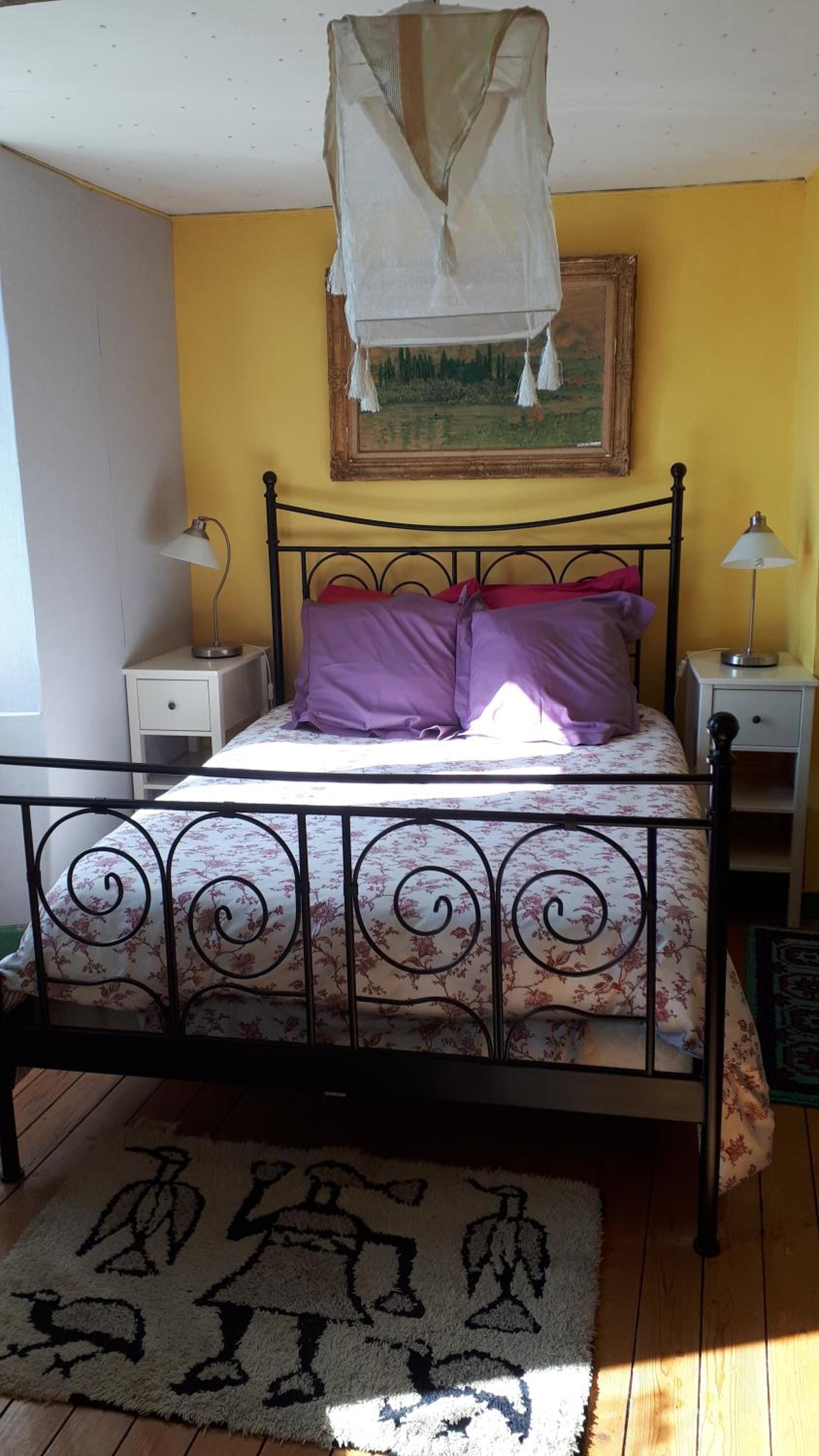 Double Room with Private Bathroom - Photo 3