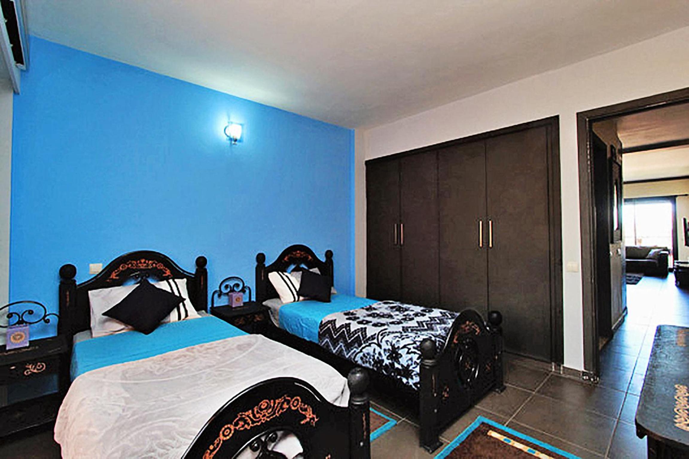Two-Bedroom Apartment with Balcony - Photo 15