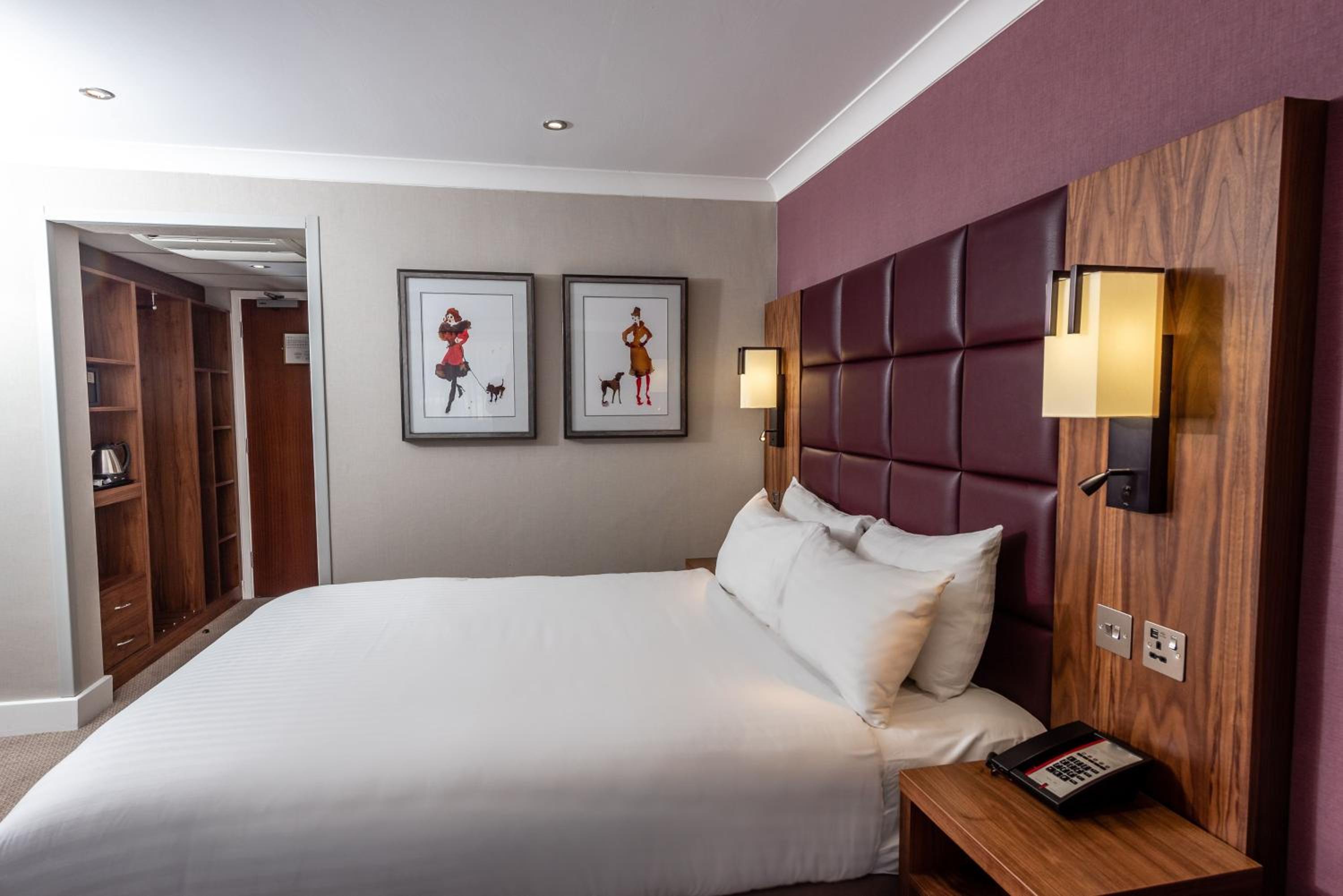 Standard King Room - Photo 1