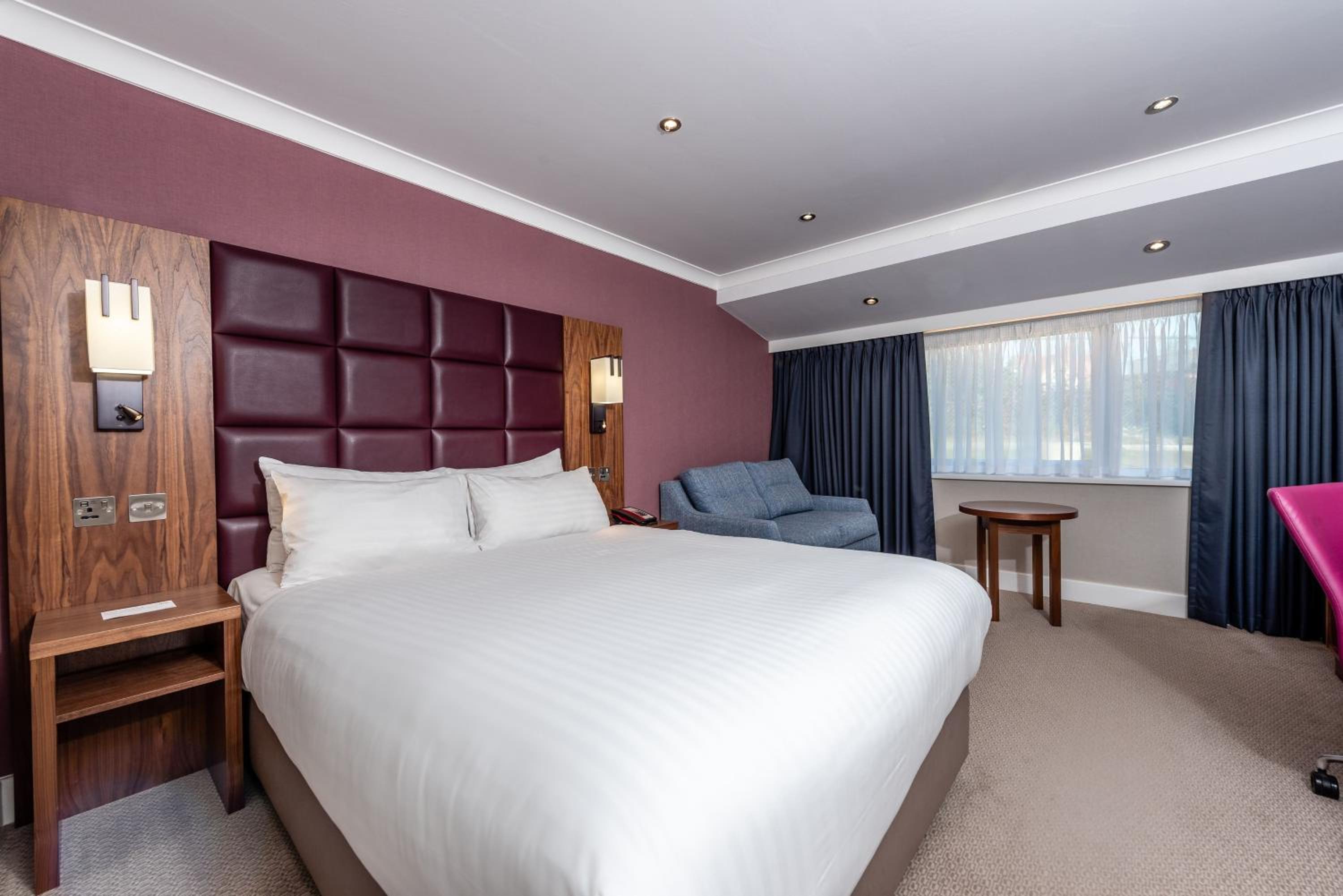 Standard King Room - Photo 4