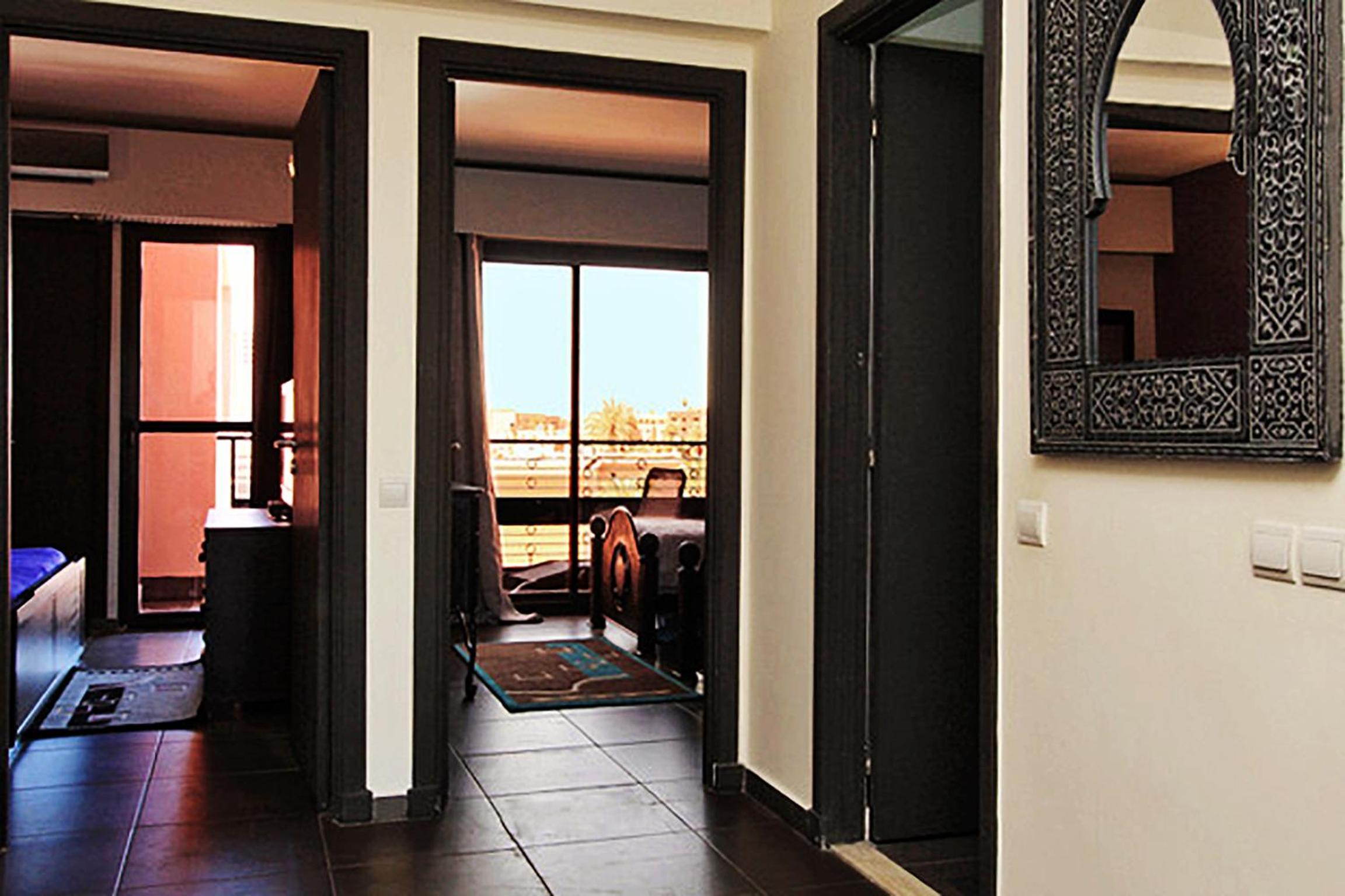 Two-Bedroom Apartment with Balcony - Photo 12