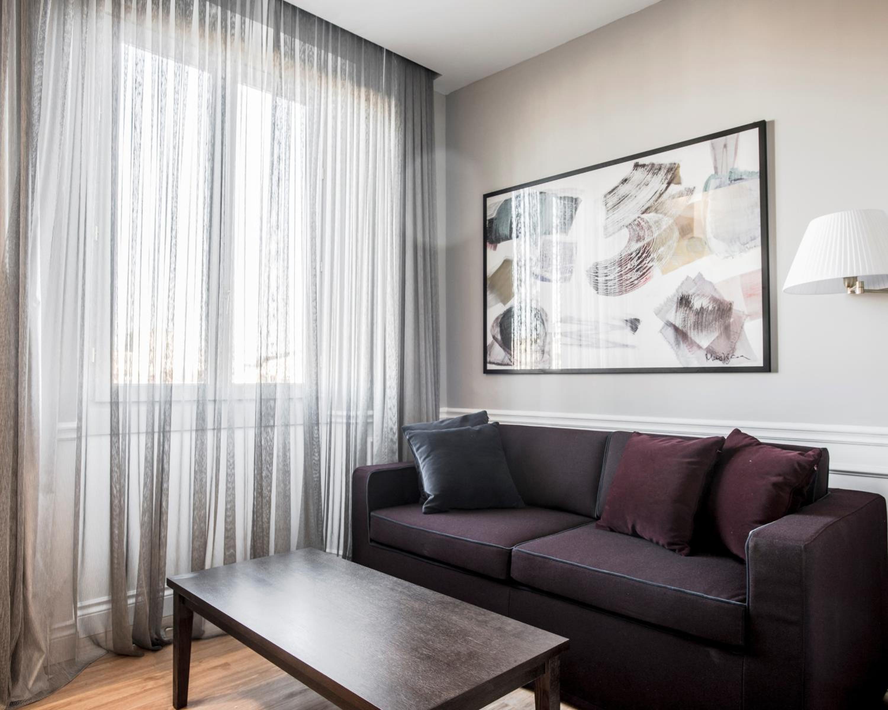 Suite with City View and Spa Access photo 3
