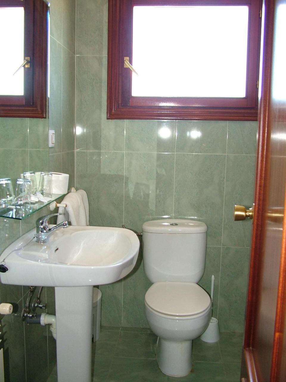 Double or Twin Room photo 2
