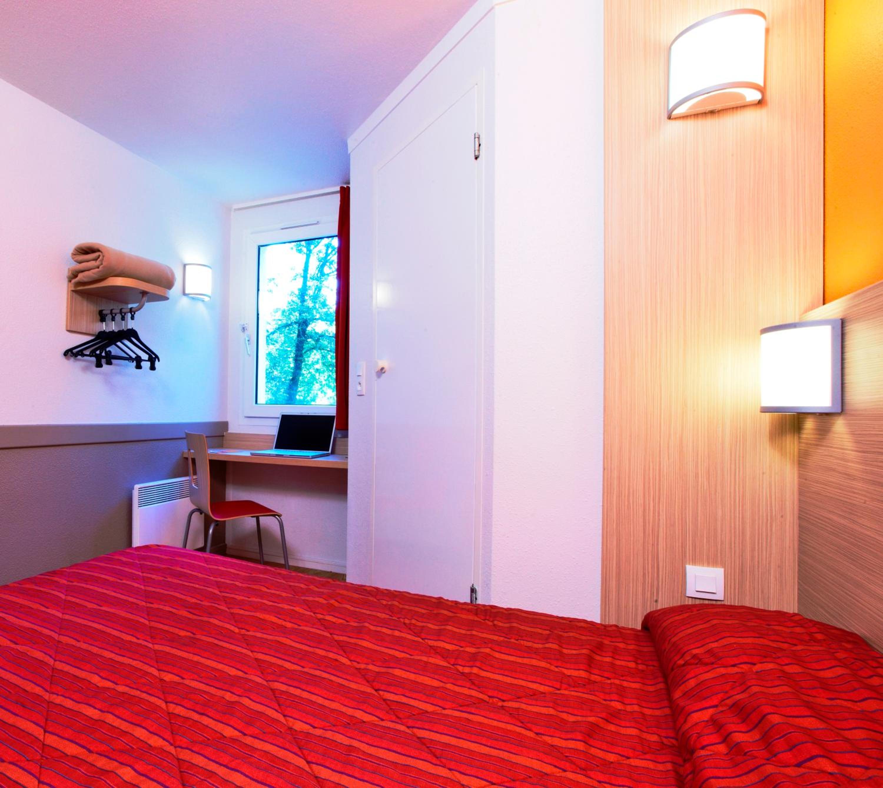 Double Room with 1 Double Bed - Photo 2