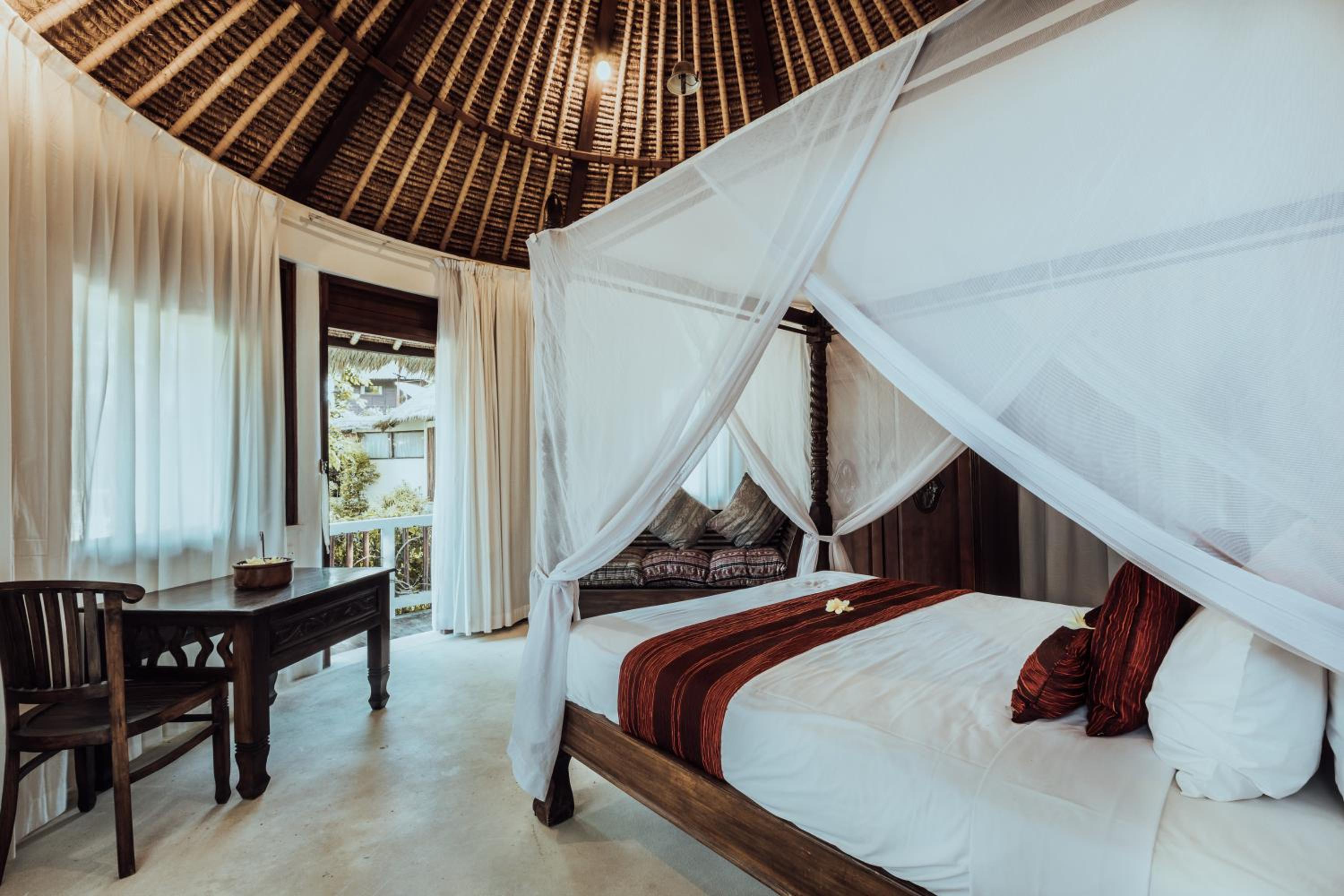 Double Room with Balcony and Pool View or Garden View - Photo 14