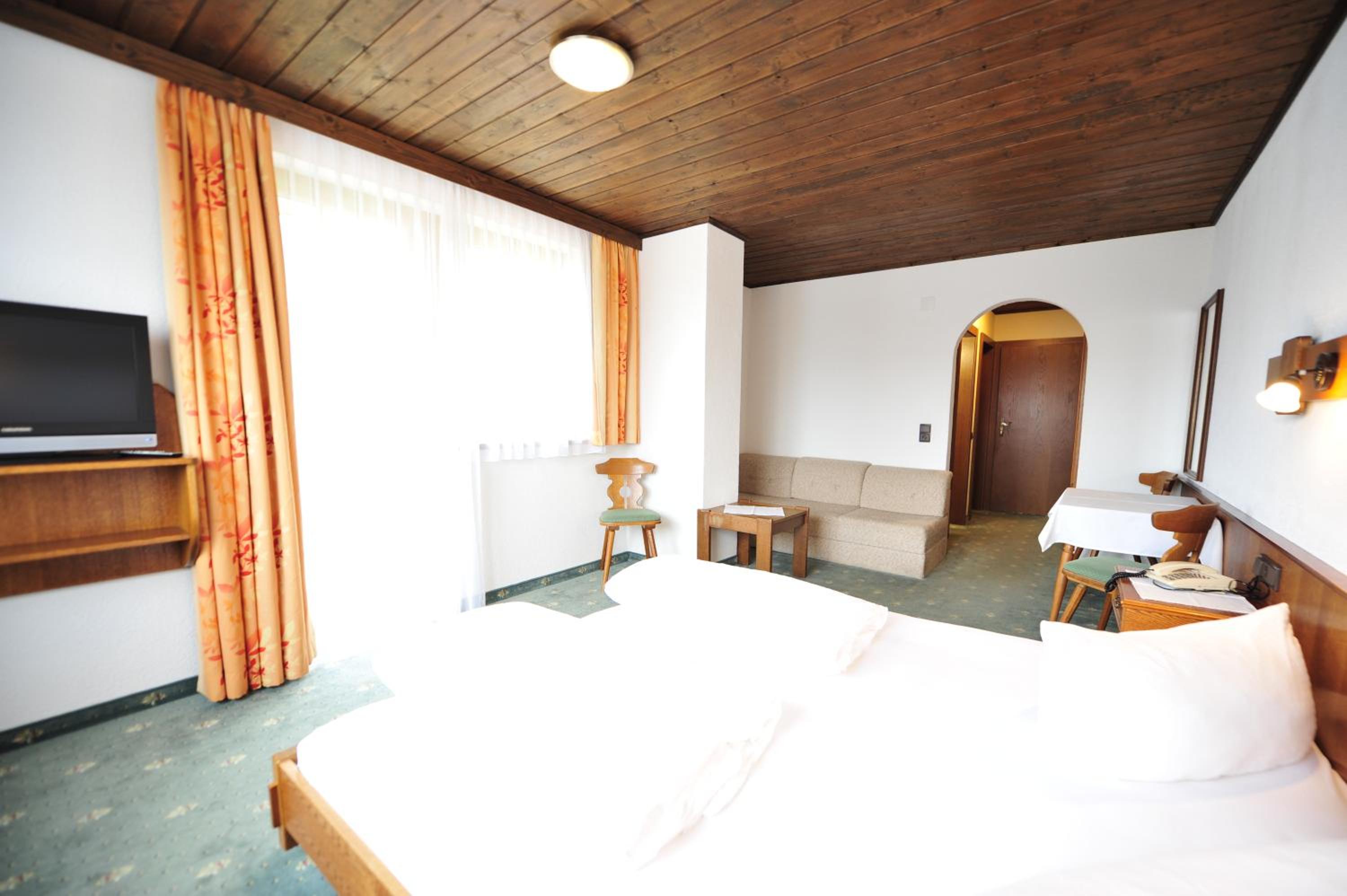 Triple Room with Balcony photo 1