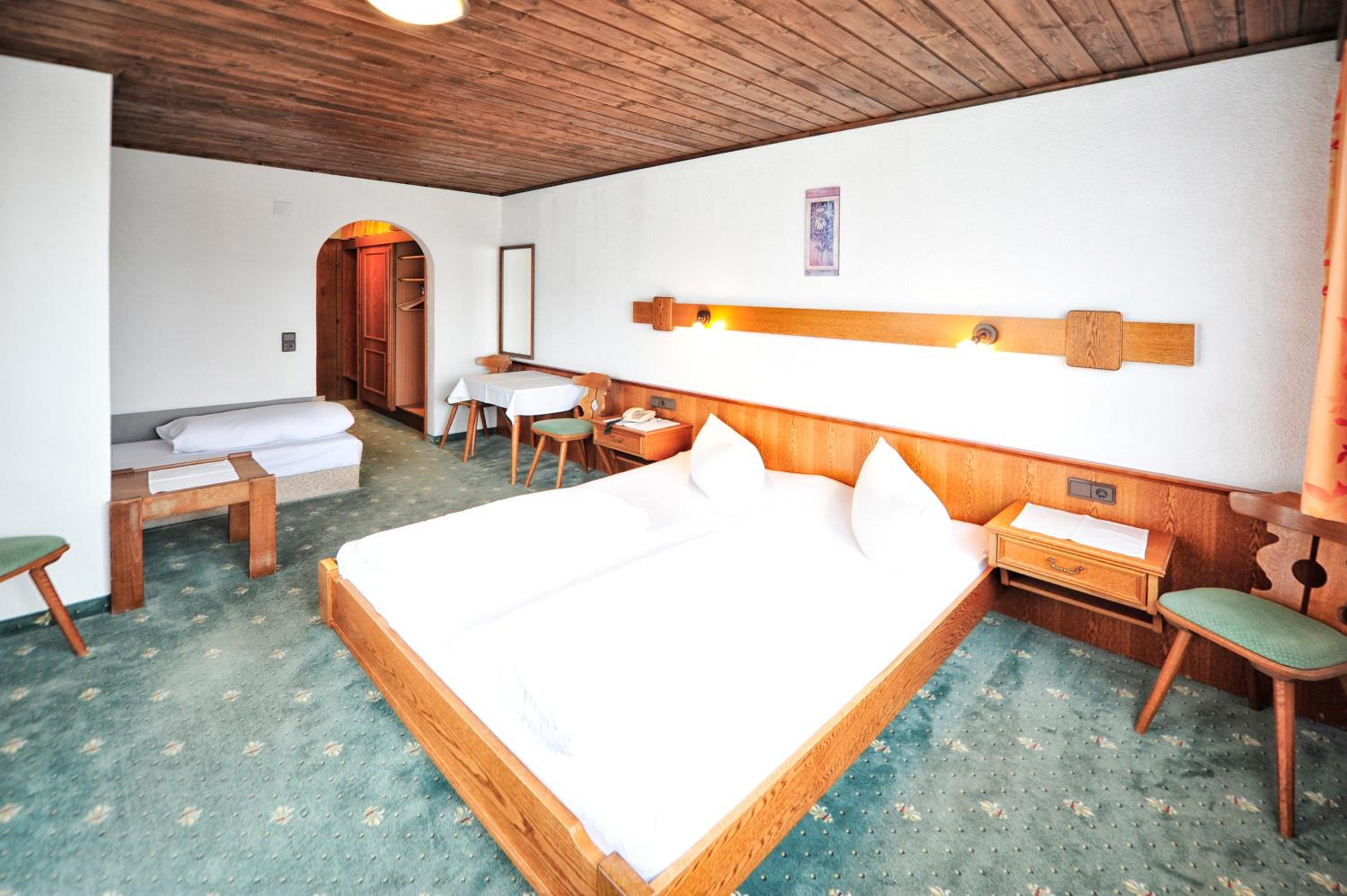 Triple Room with Balcony photo 3