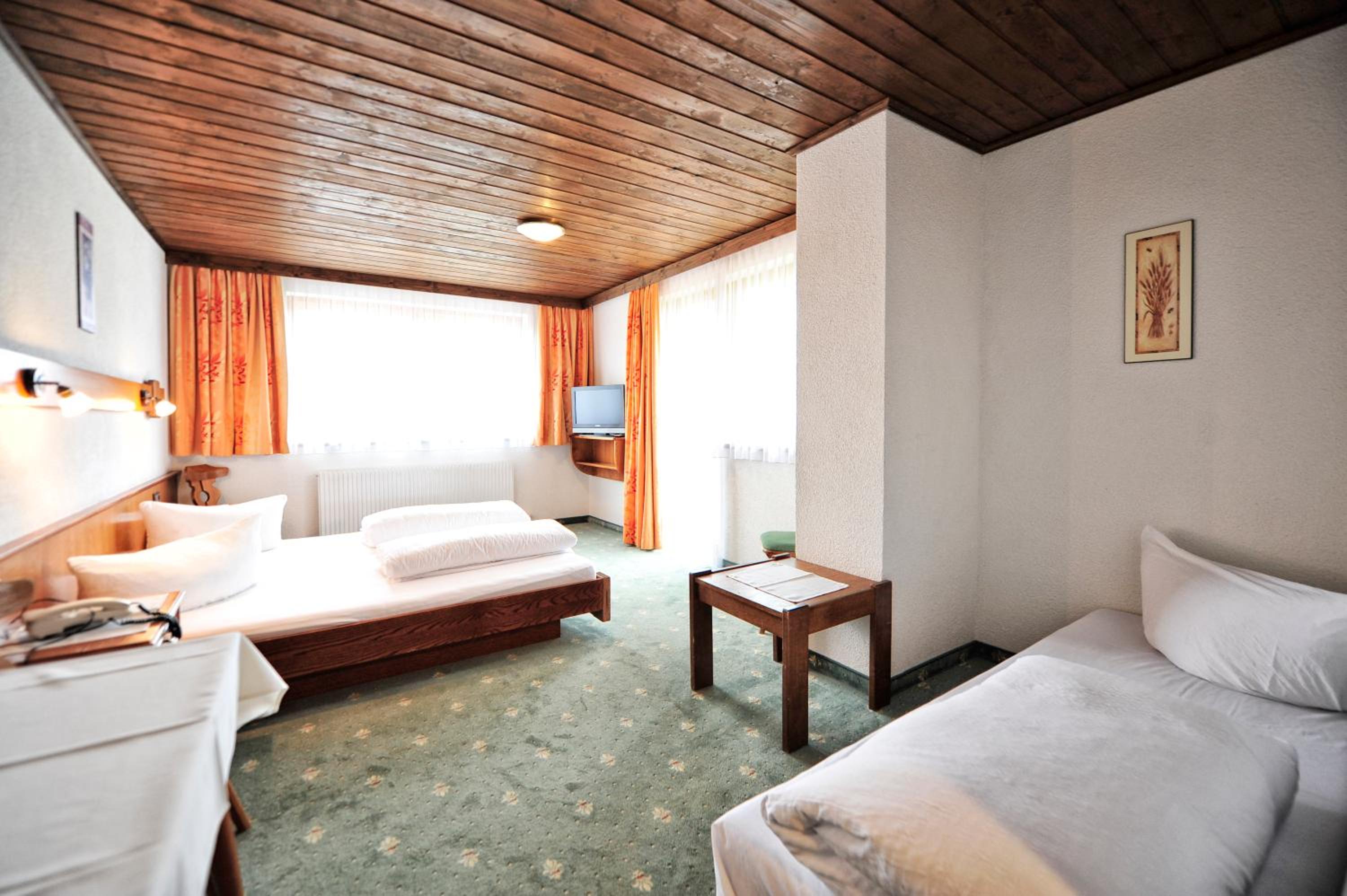 Triple Room with Balcony photo 2