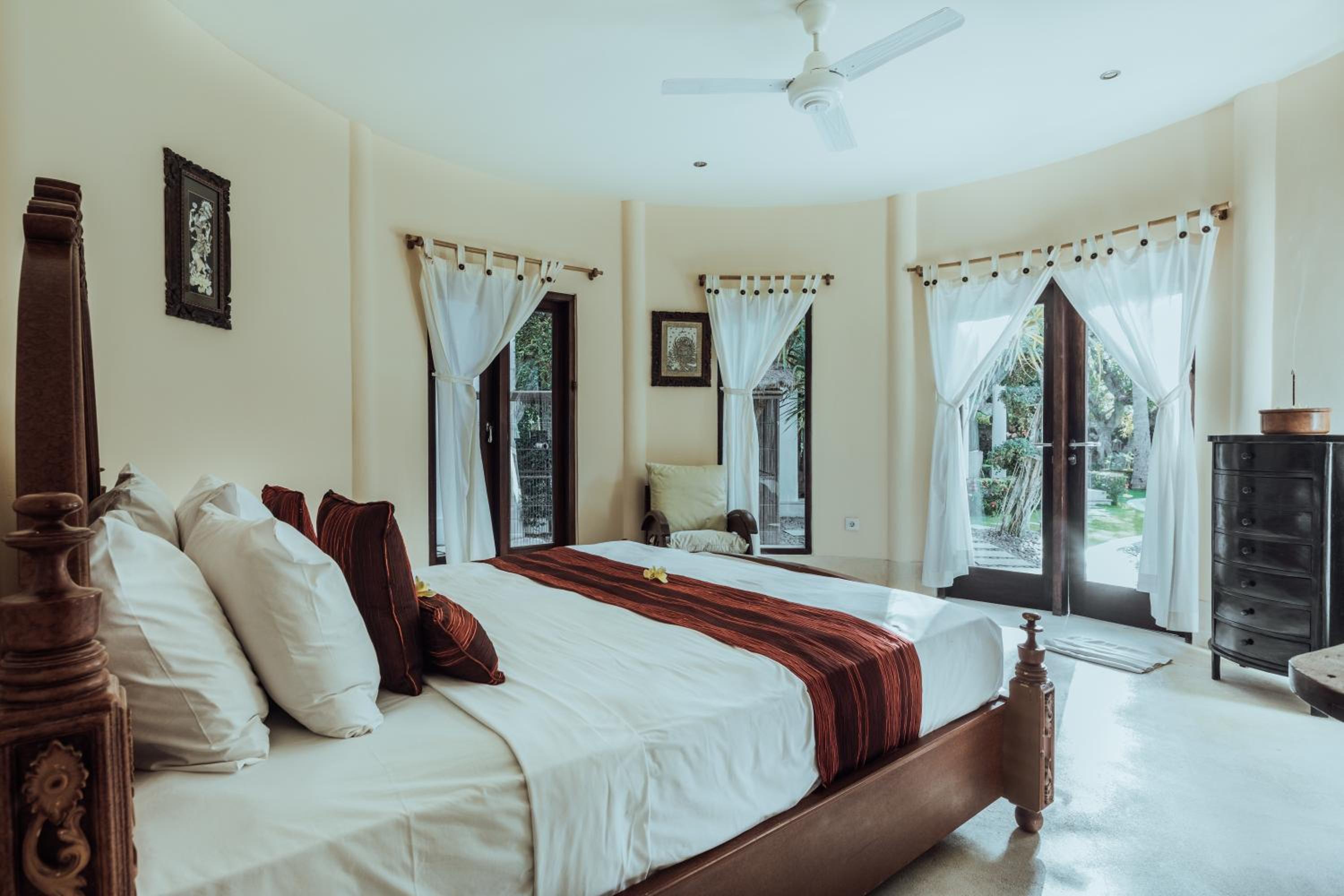 Double Room with Pool View or Garden View - Photo 14