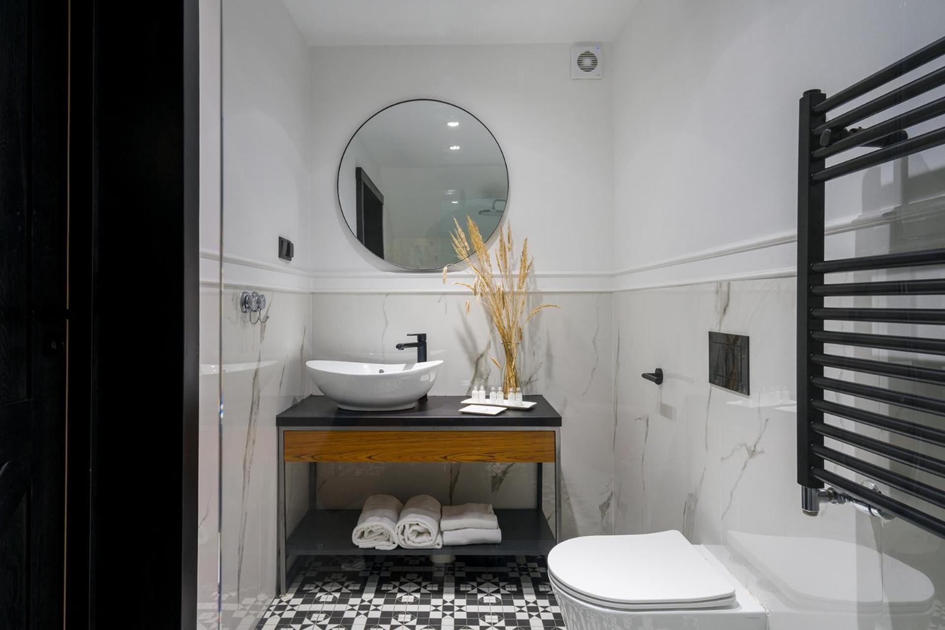 Double Room - Photo 3