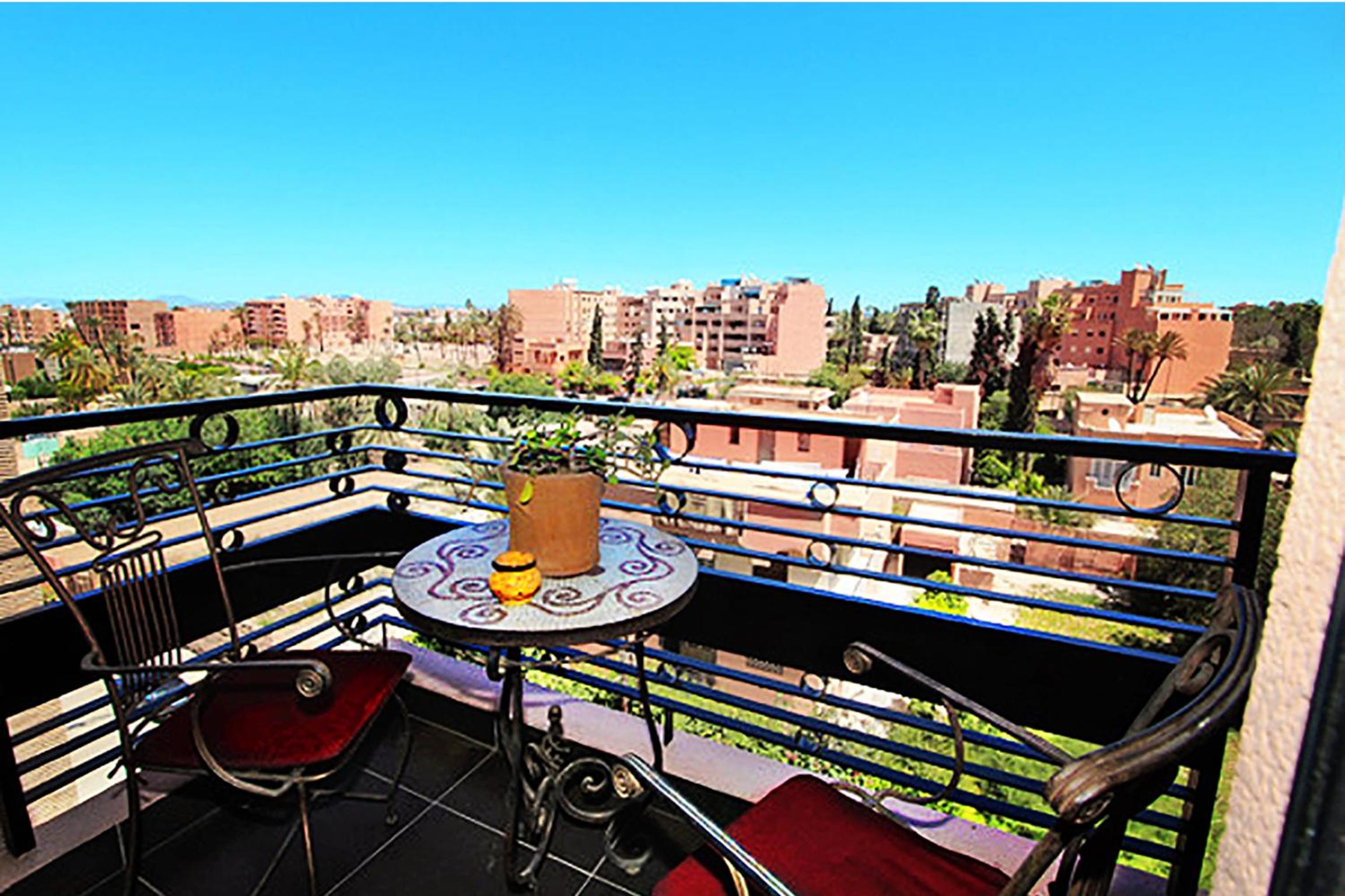 Two-Bedroom Apartment with Balcony - Photo 6