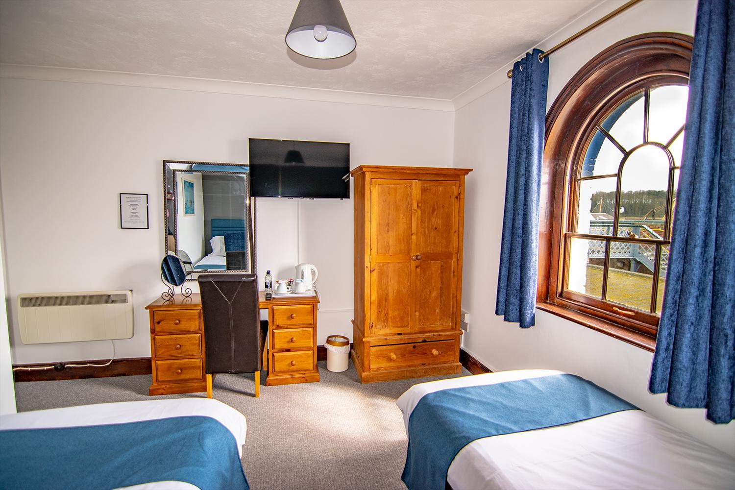 Standard Twin Room photo 2
