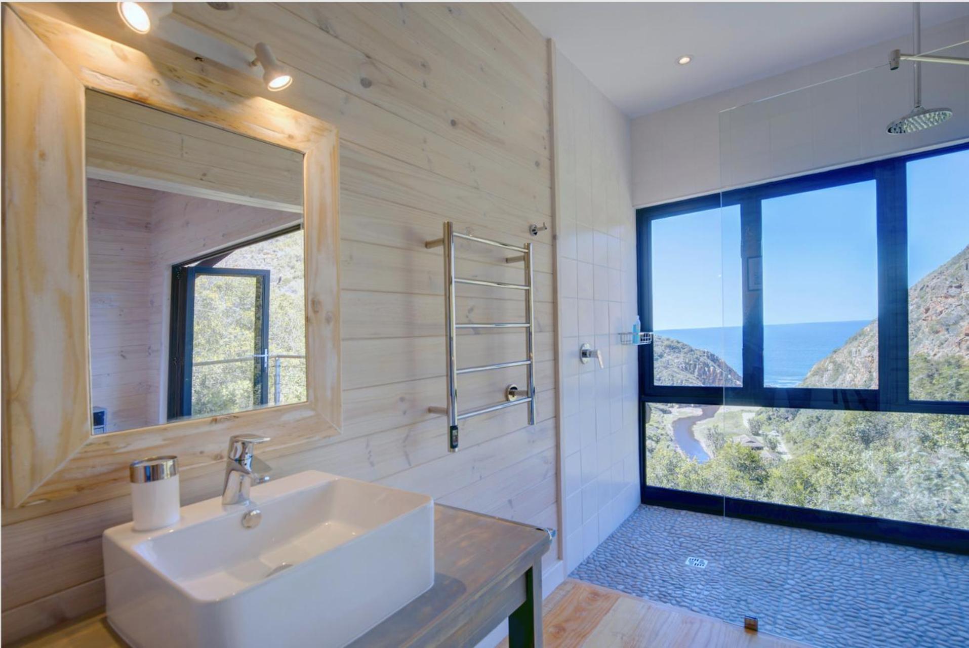 Three-Bedroom Villa photo 3
