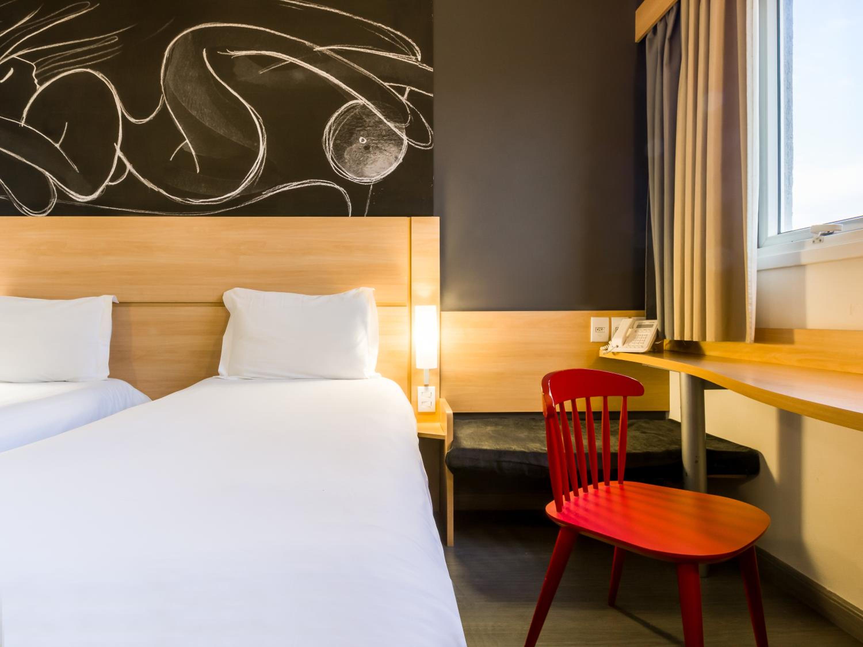 Standard Twin Room