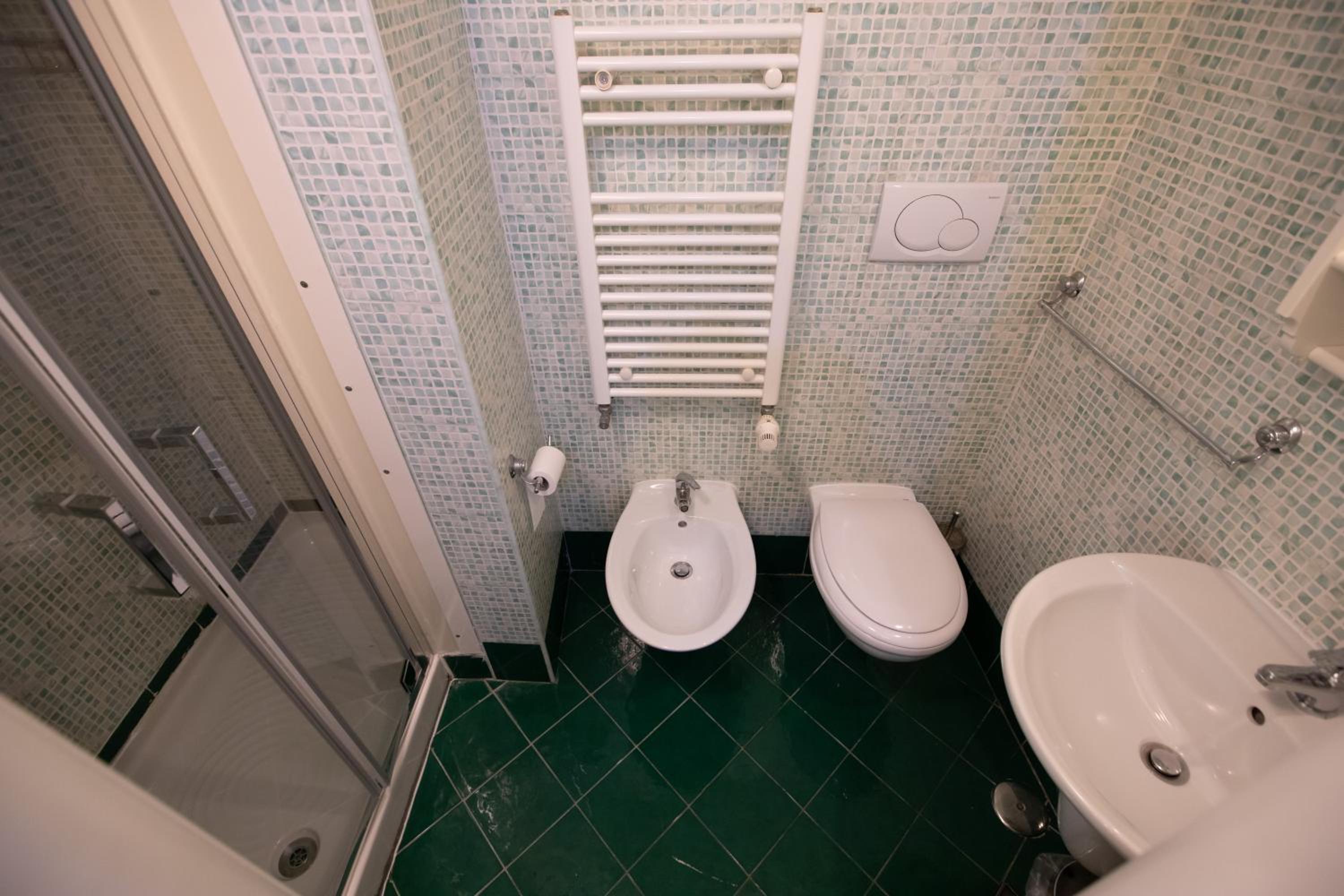 Double Room with Private Bathroom photo 2