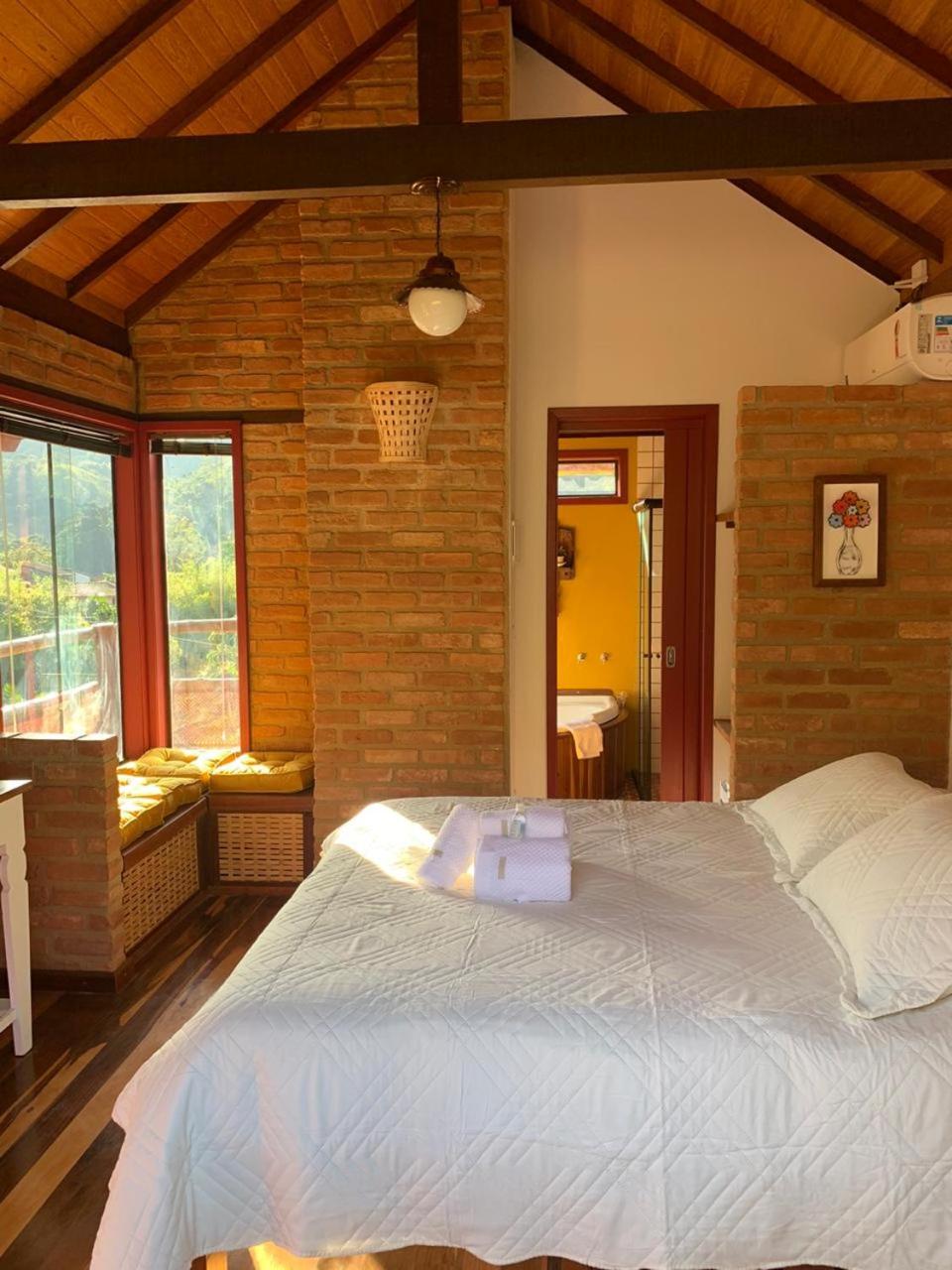 Deluxe Suite with Spa Bath photo 1