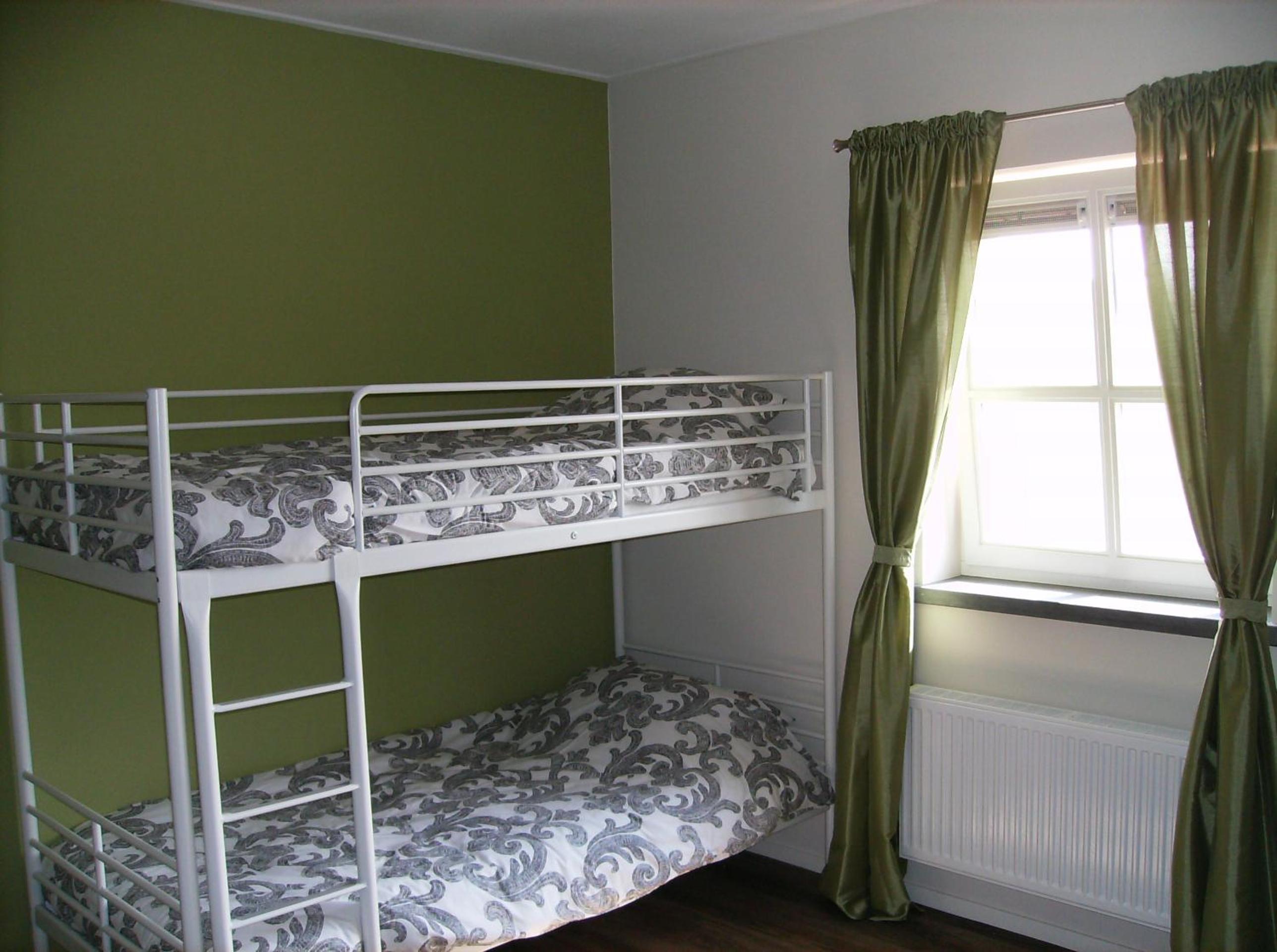 Quadruple Room with Private Bathroom photo 3