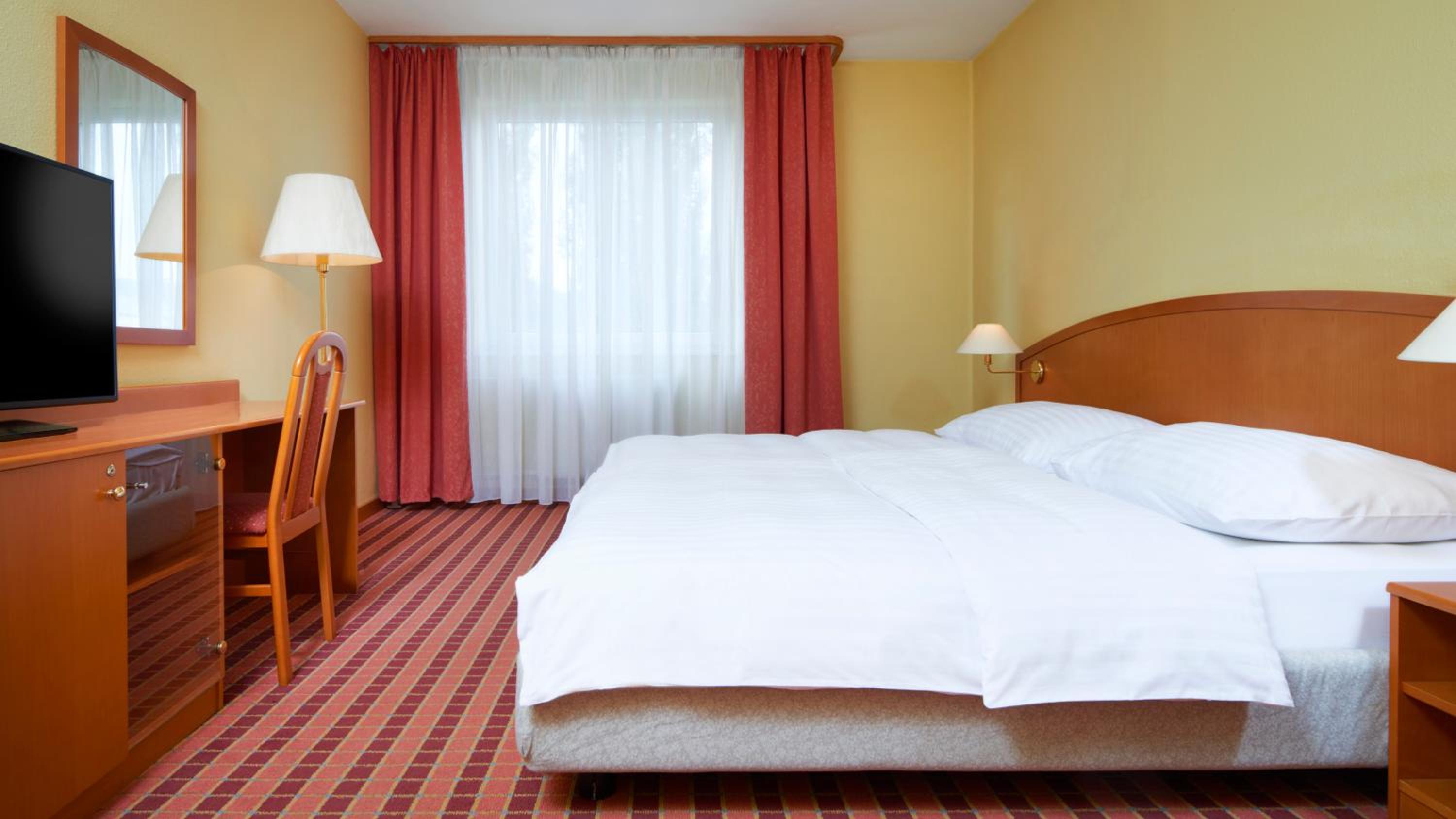 Classic Twin Room - Photo 4