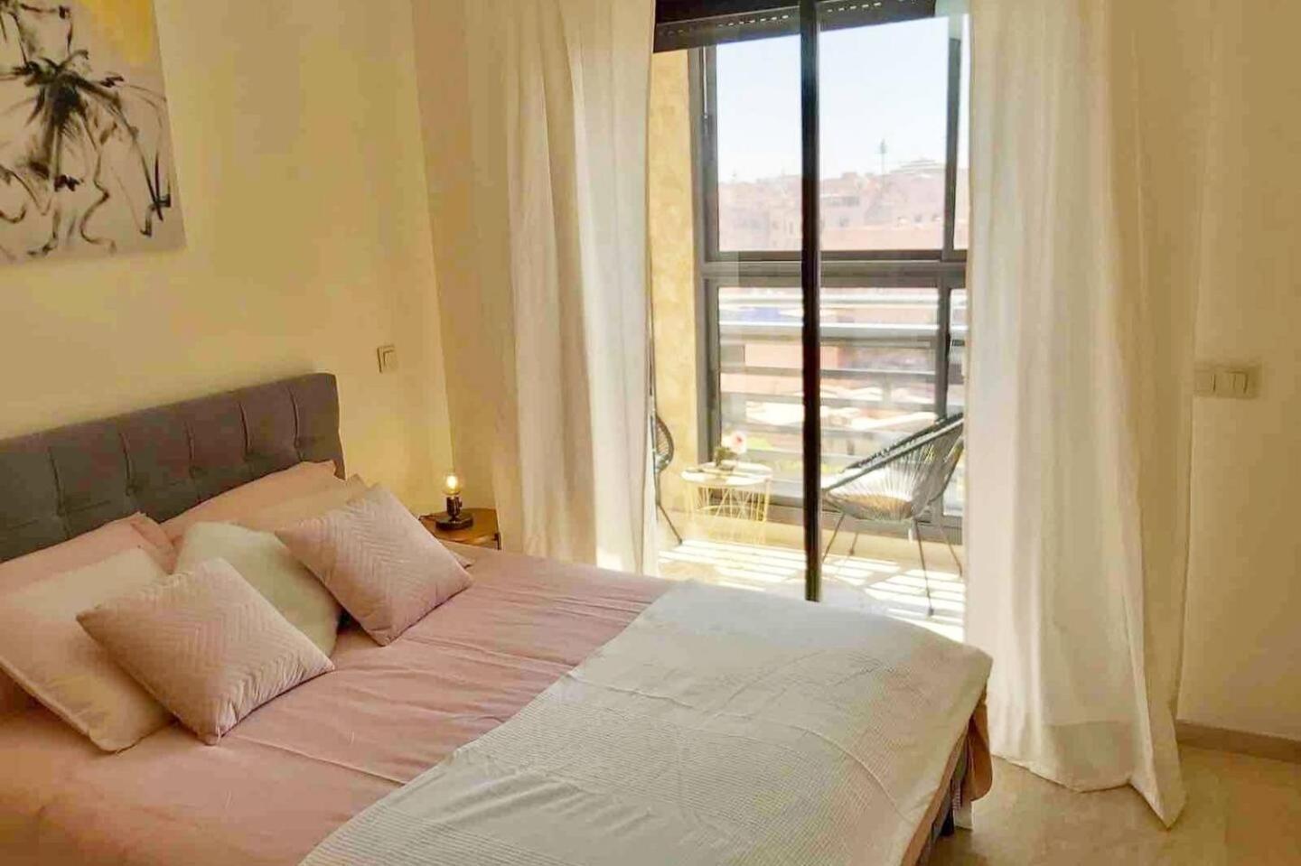 Two-Bedroom Apartment - Photo 2