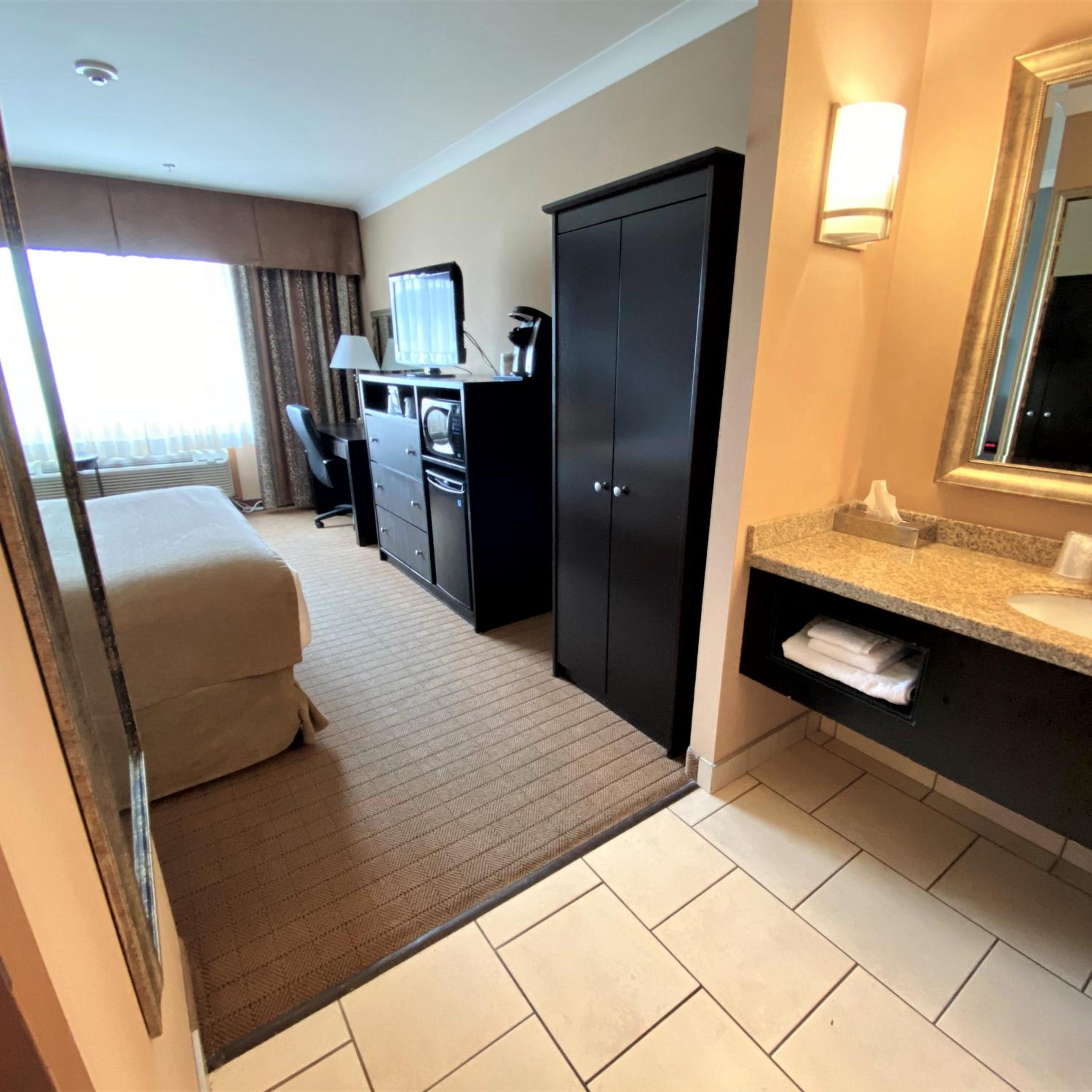 Queen Room - Photo 3
