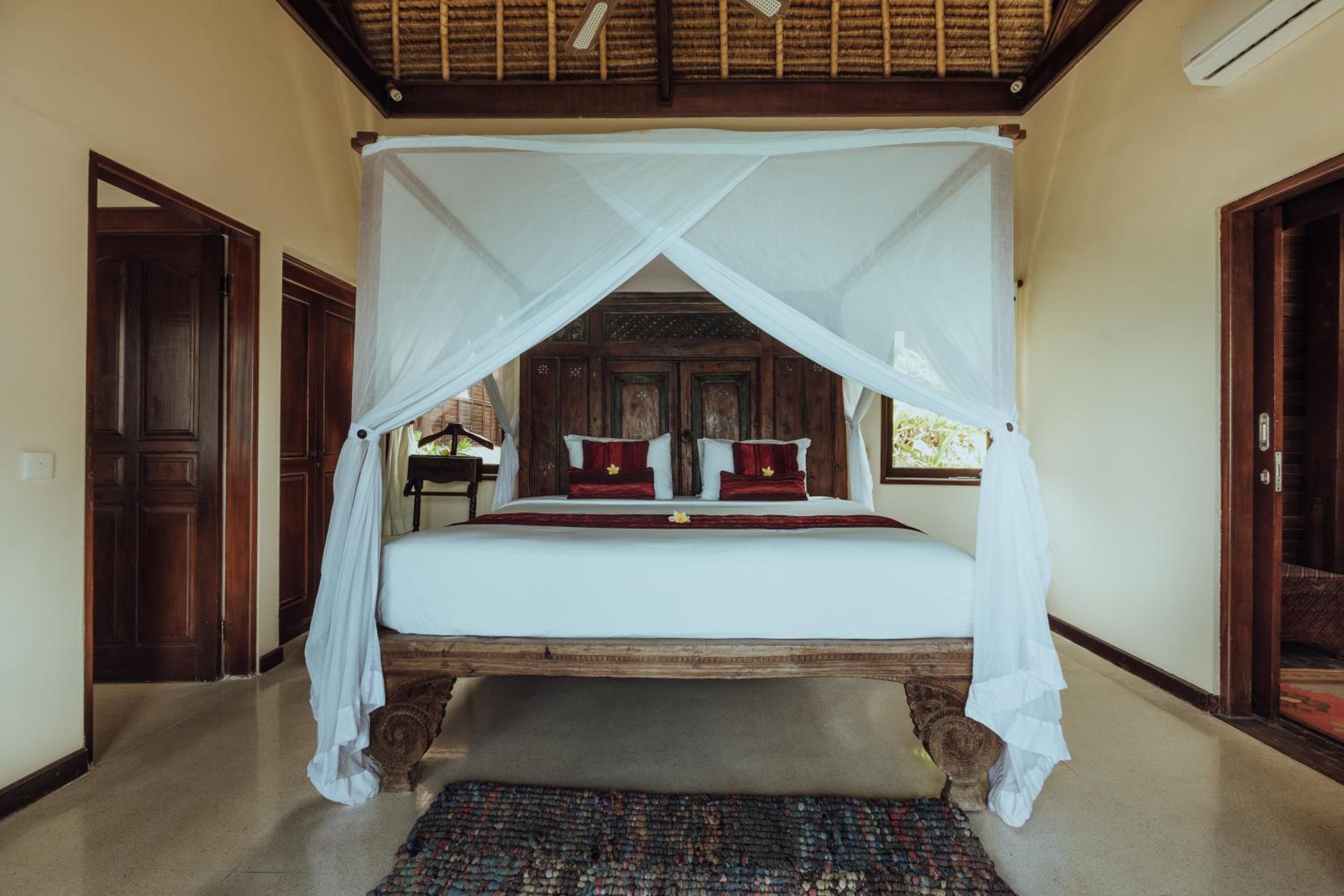 Superior Room with Front Ocean View - Photo 8