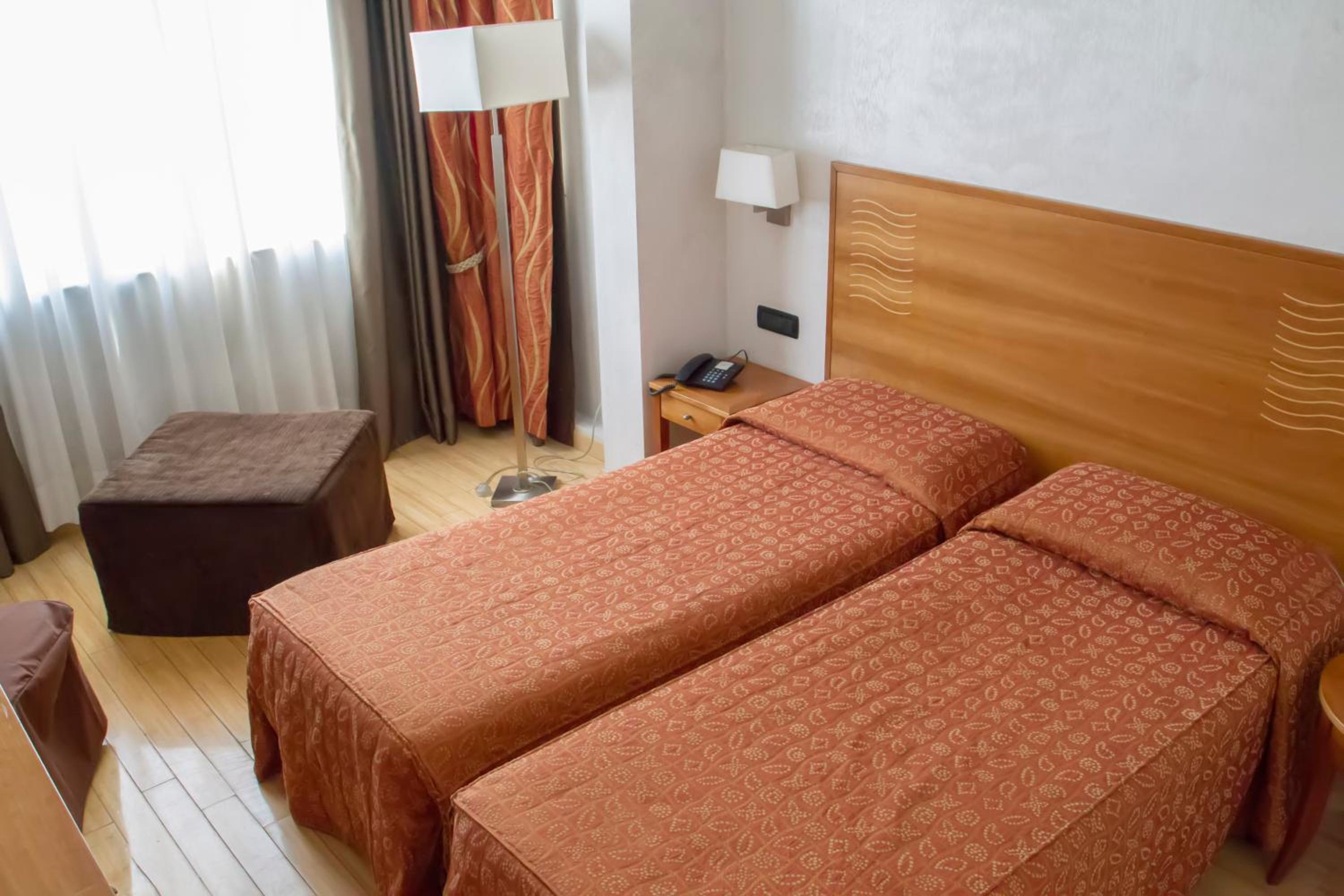 Triple Room - Photo 7