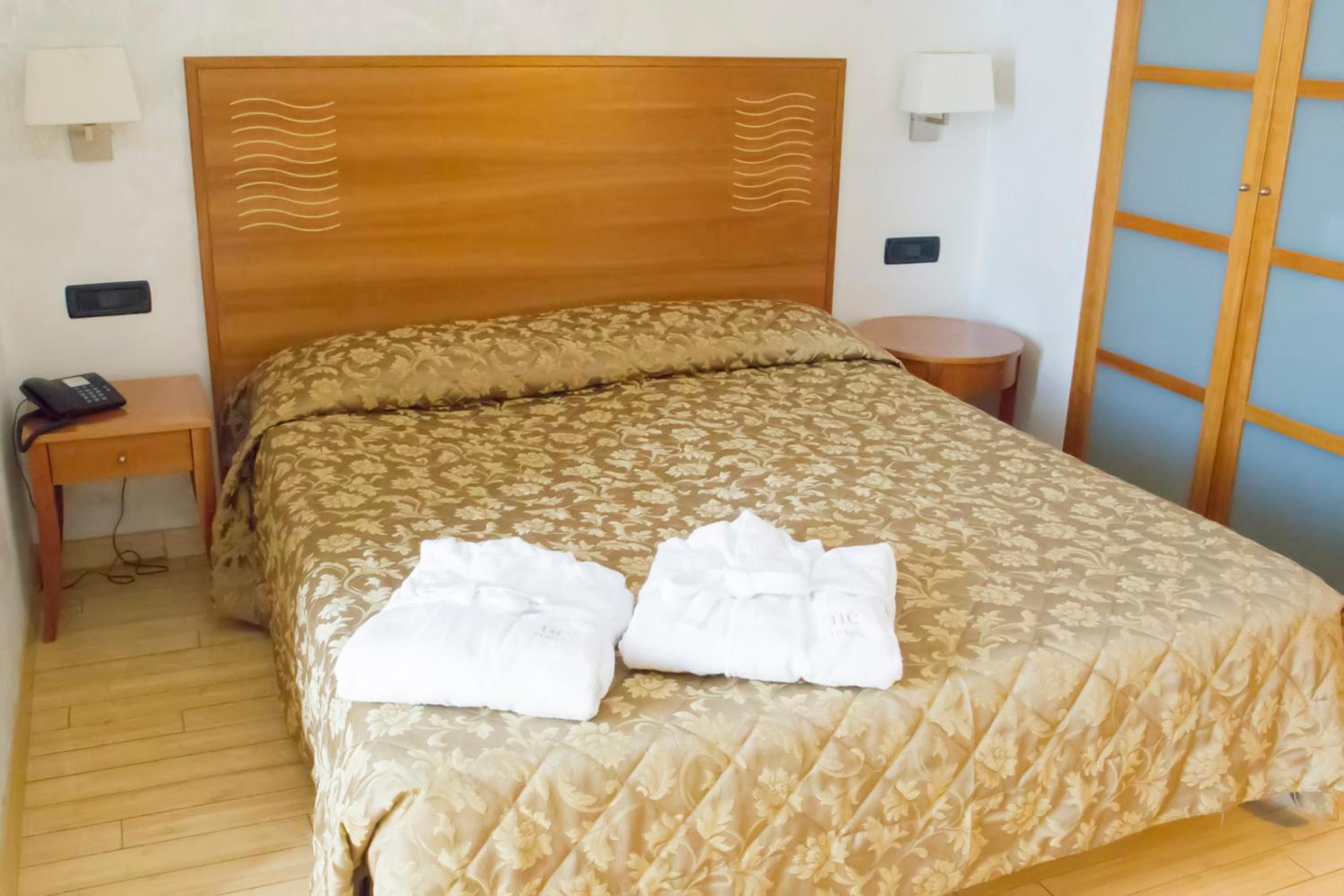 Triple Room - Photo 6