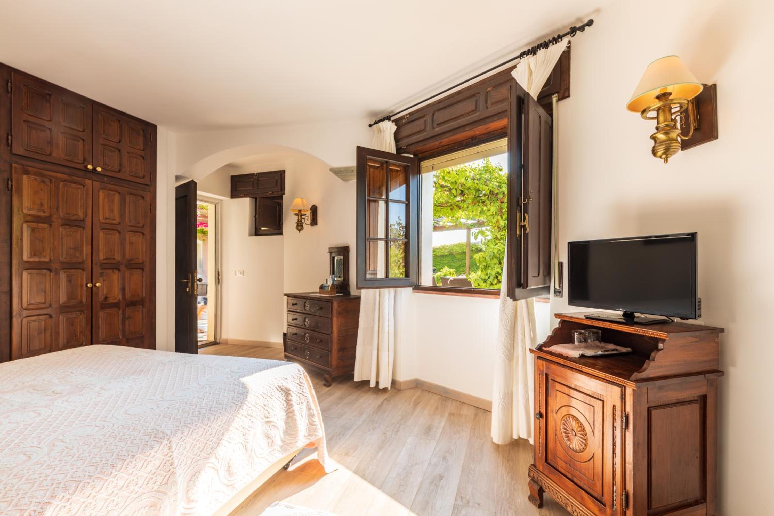 Double Room - Photo 1