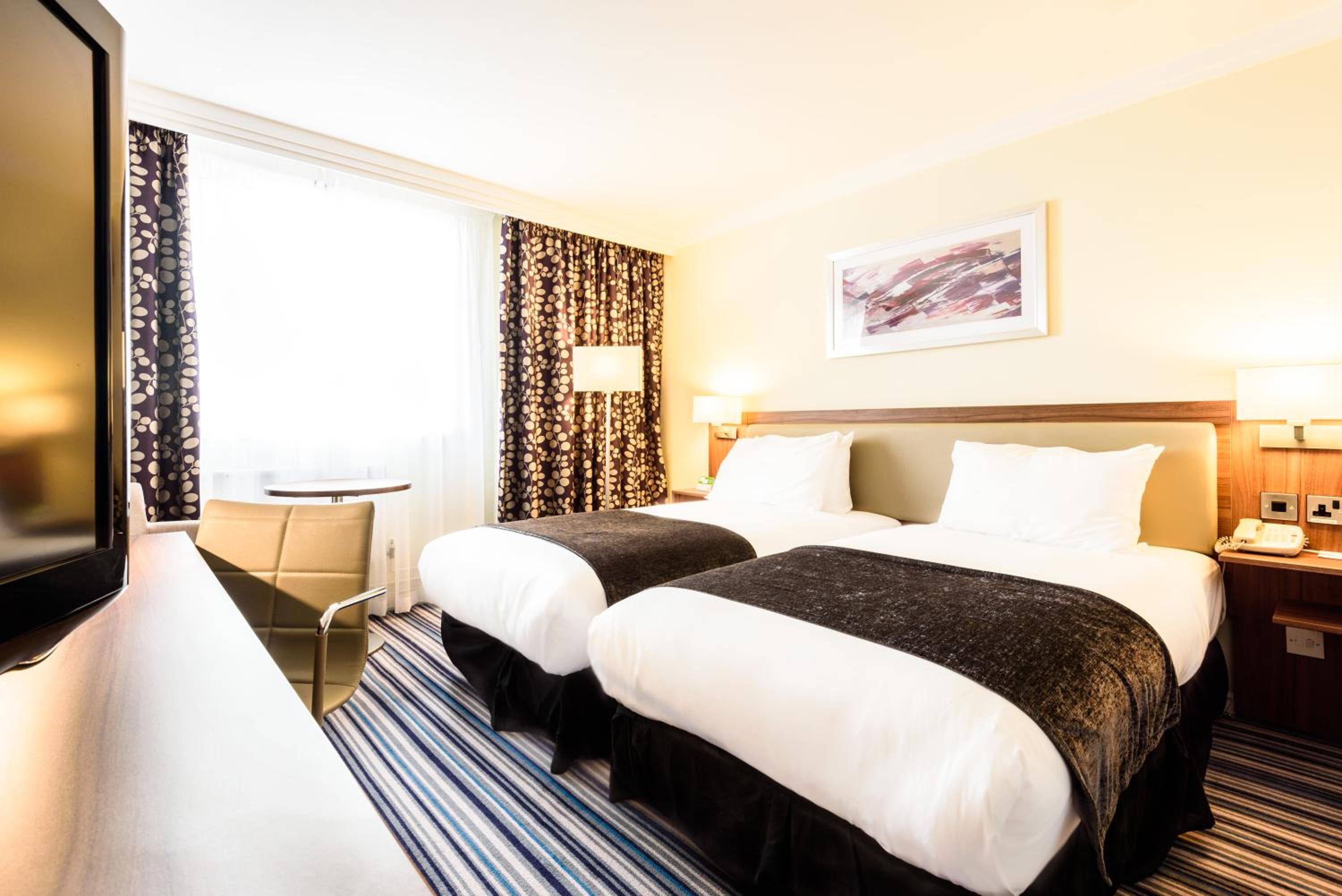 Premium Room - Photo 13