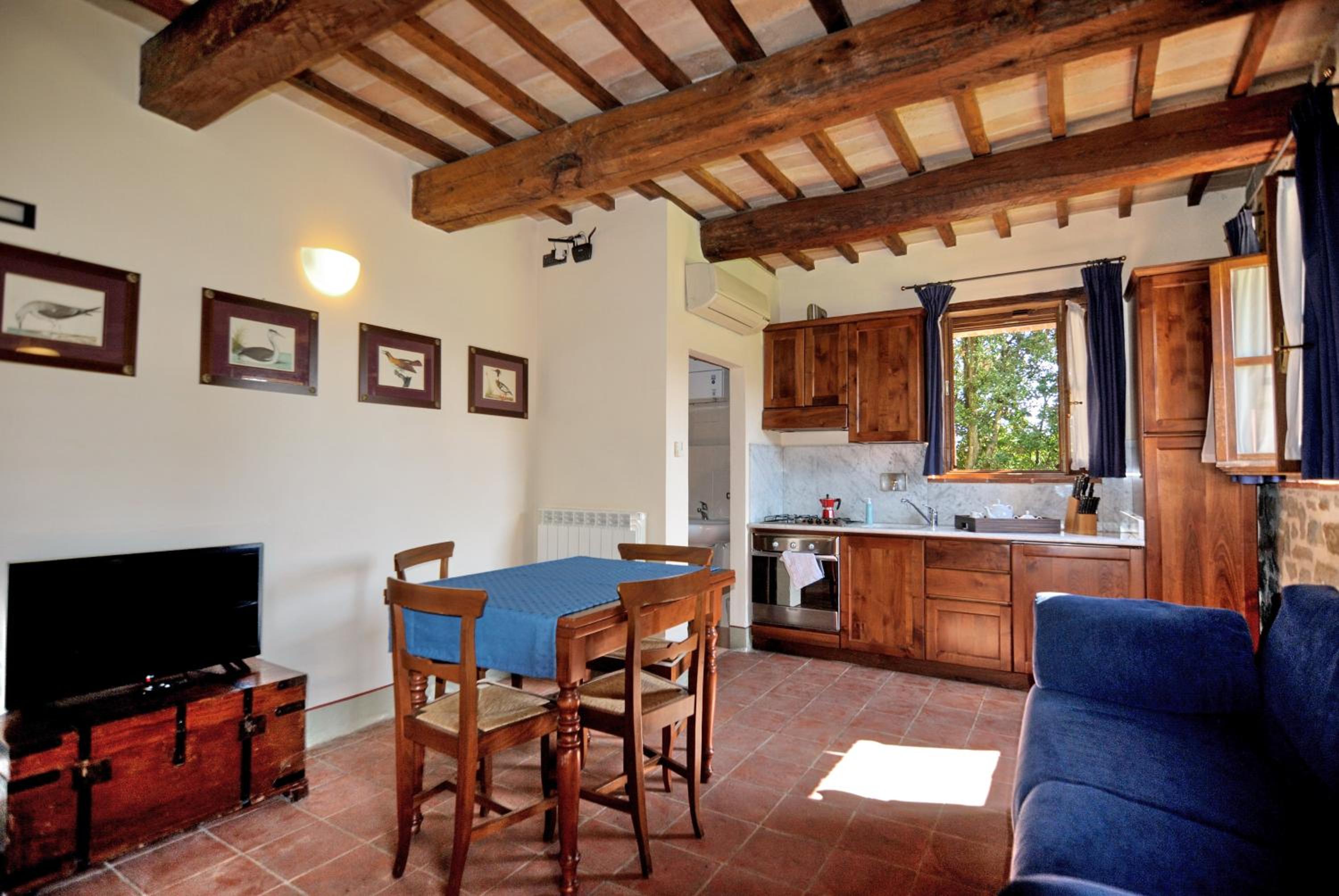 Two-Bedroom House - Photo 18