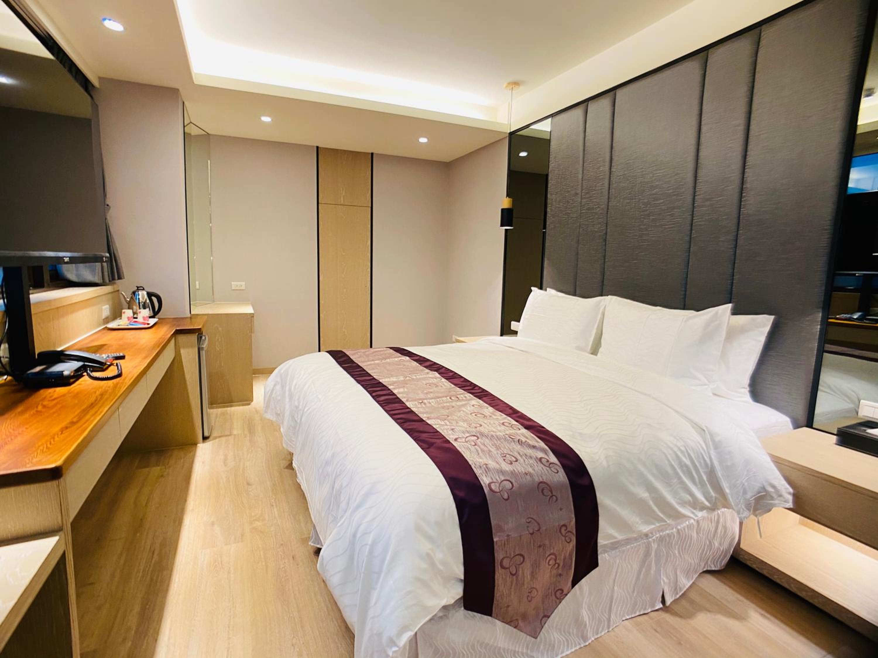 Deluxe Double Room photo 2