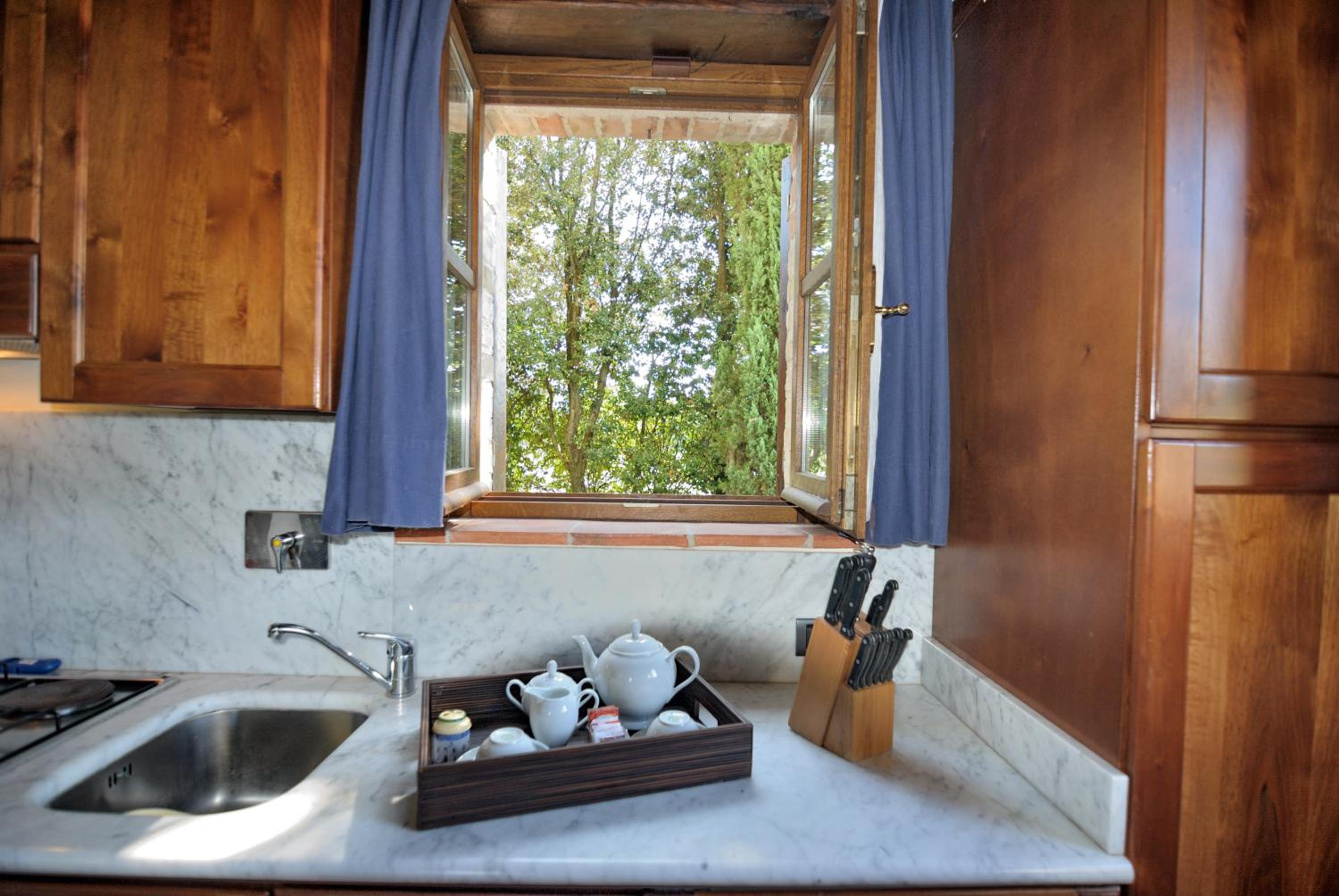 Two-Bedroom House - Photo 22
